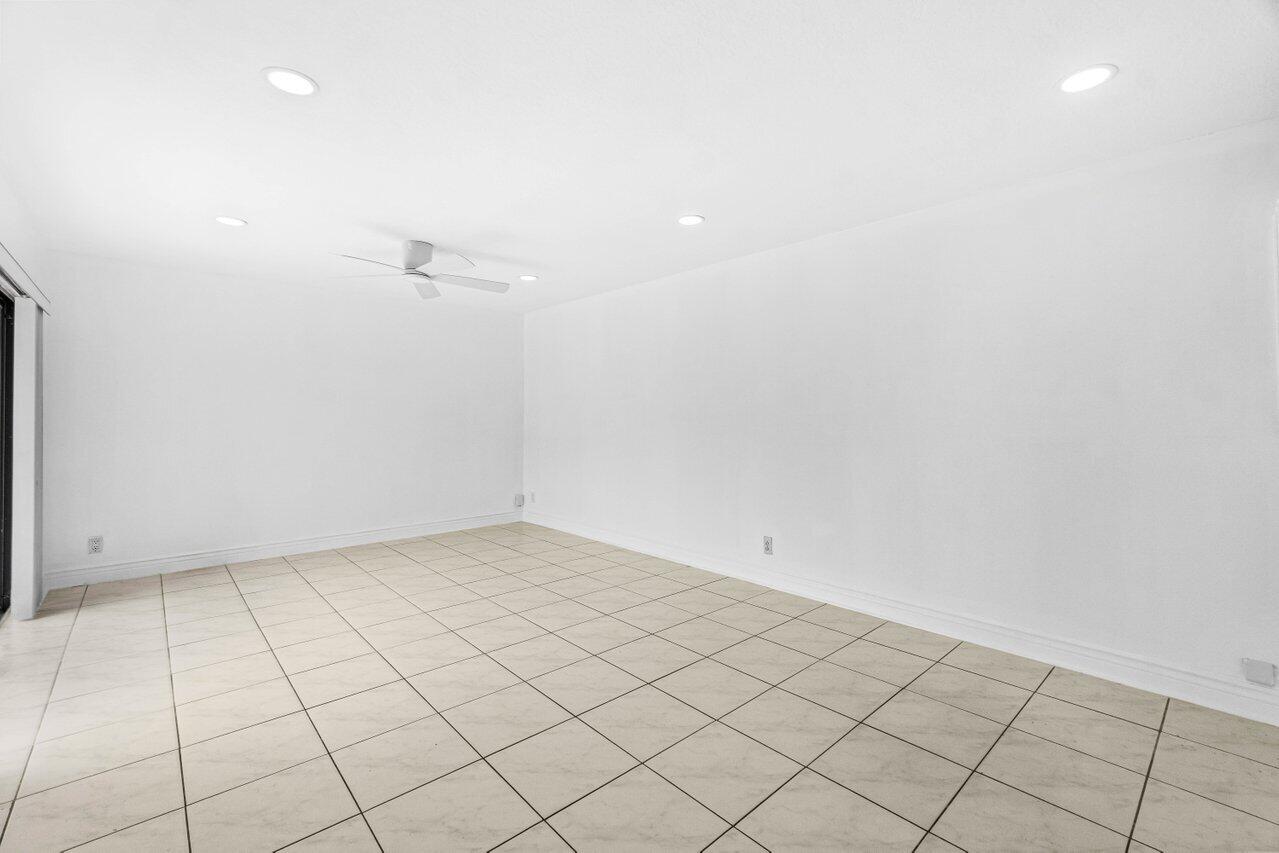 7577 Courtyard Run W