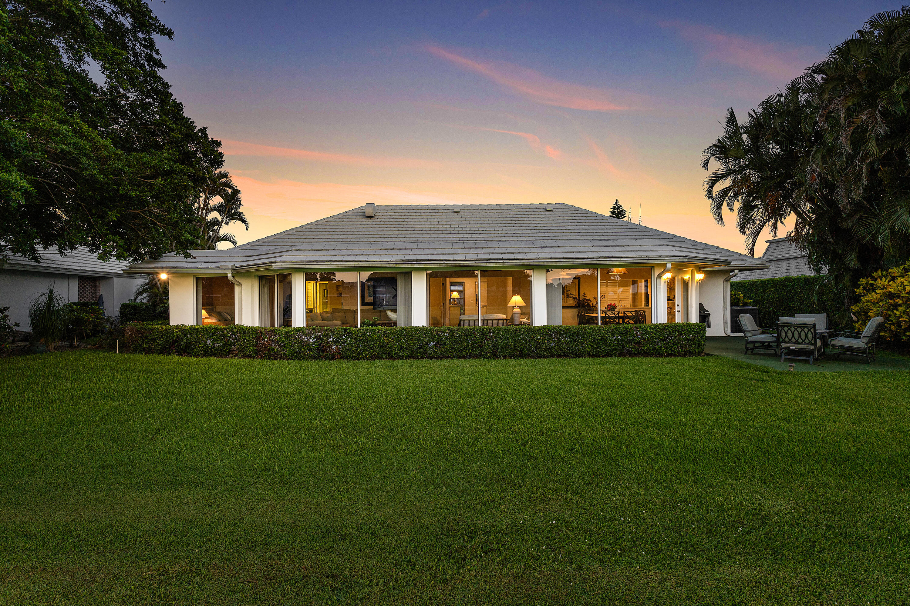 367 Villa Drive S
