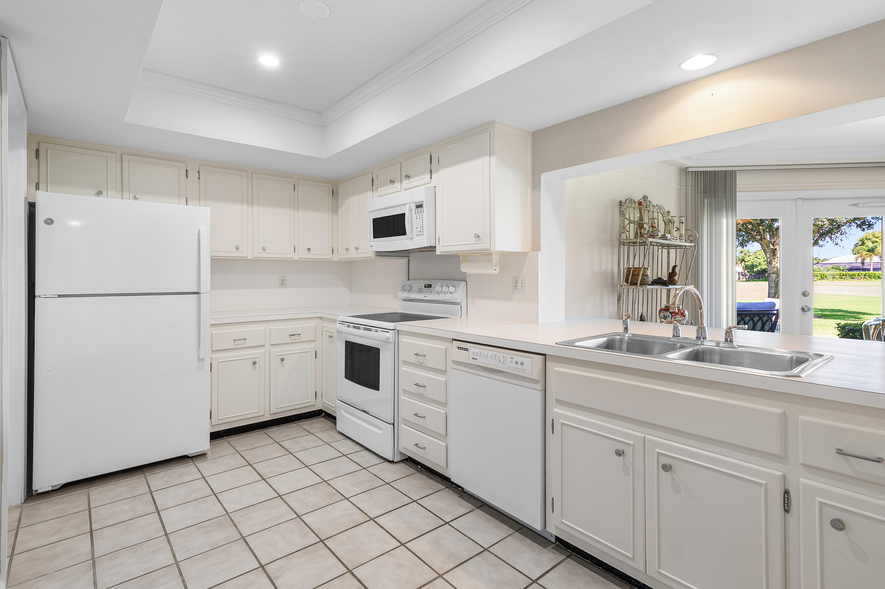 367 Villa Drive S