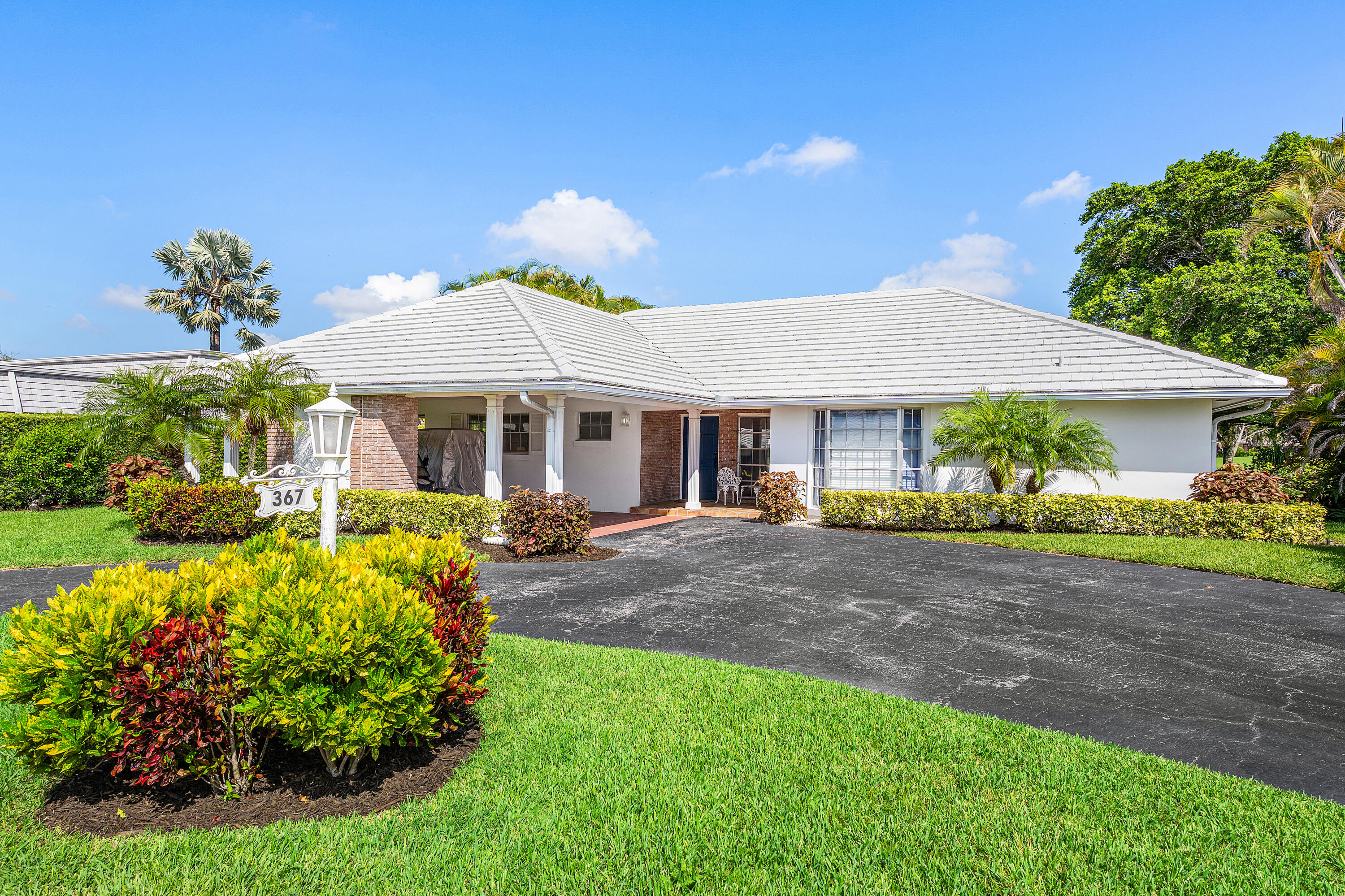 367 Villa Drive S