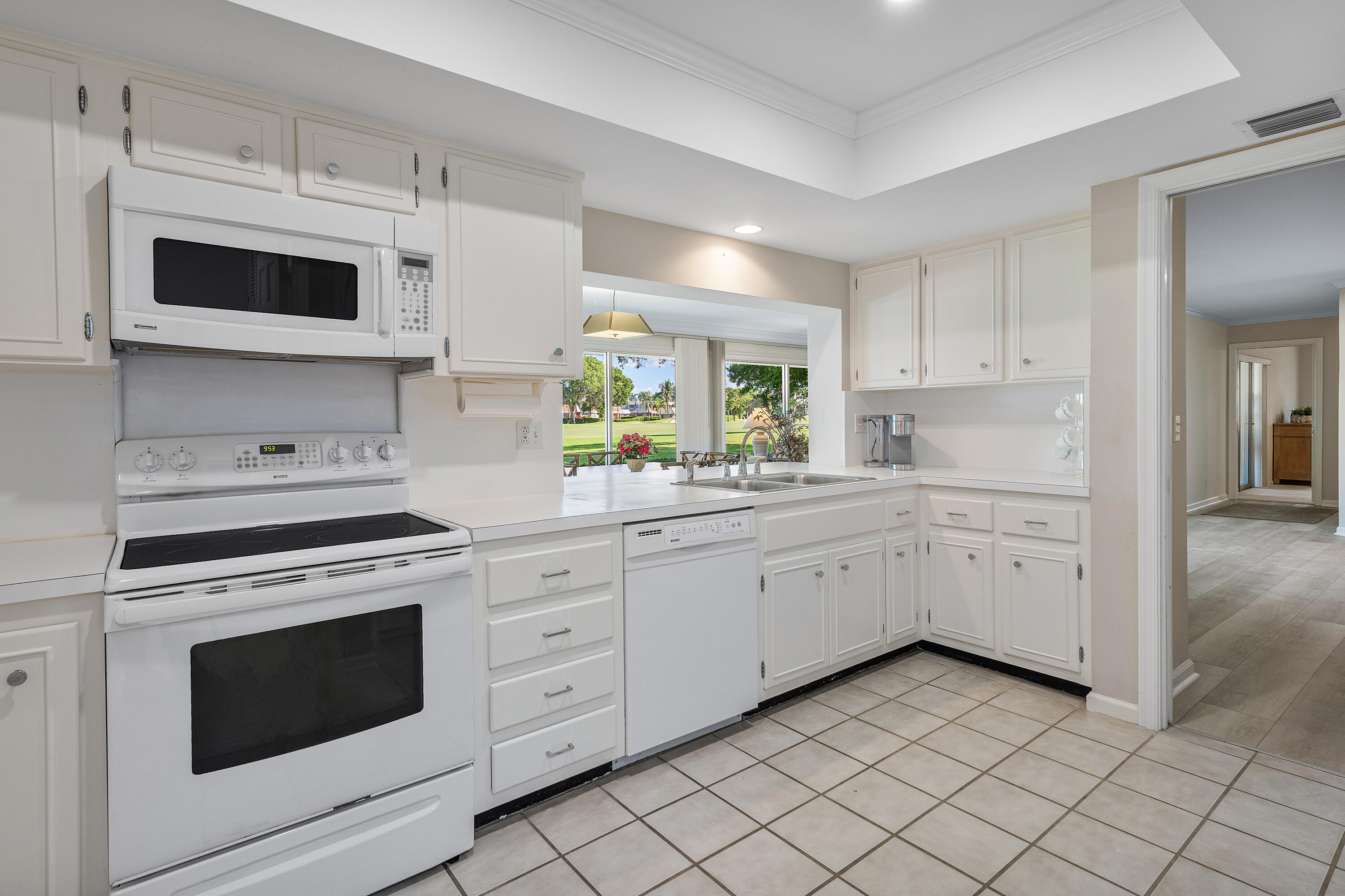 367 Villa Drive S