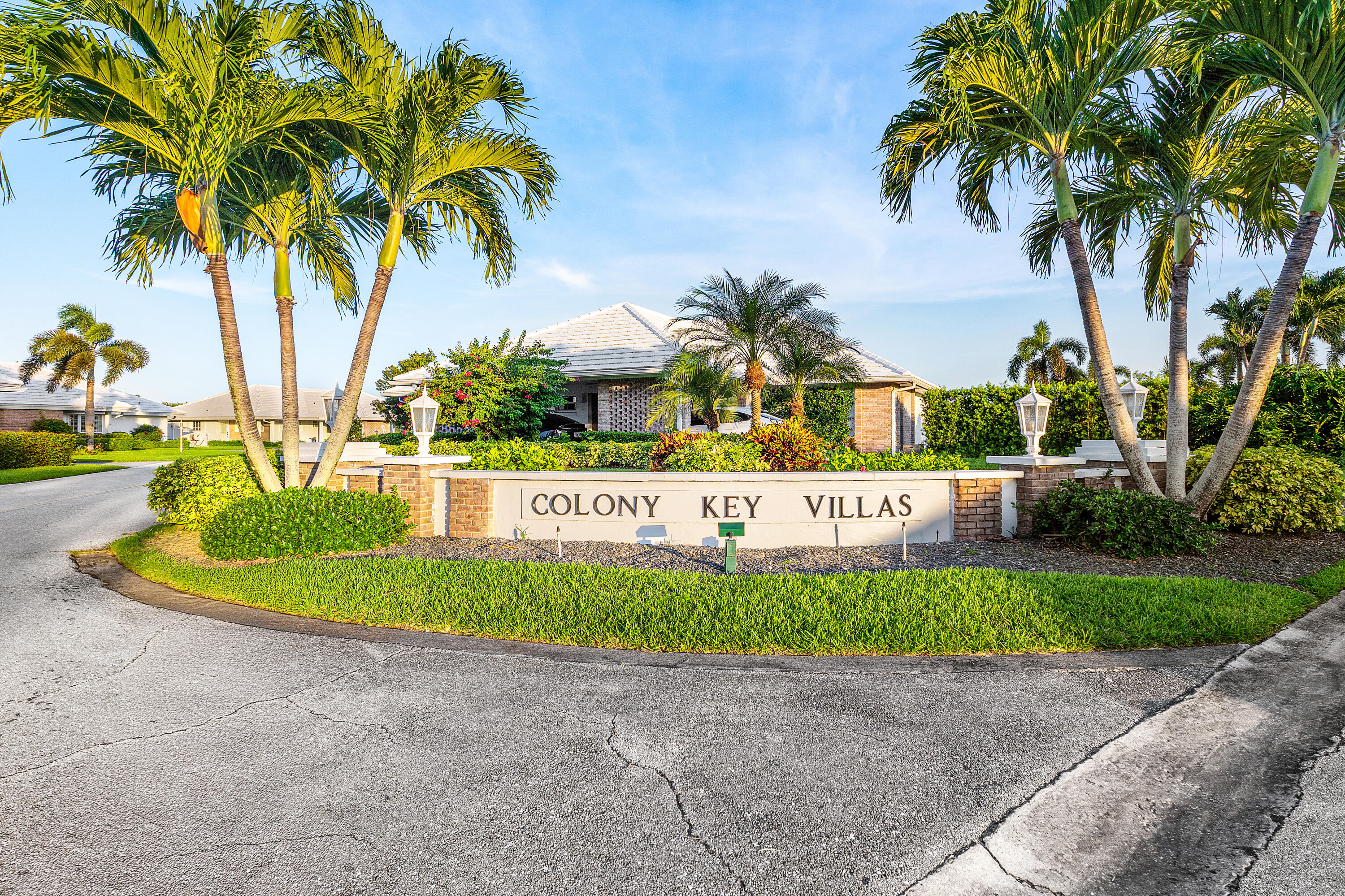 367 Villa Drive S