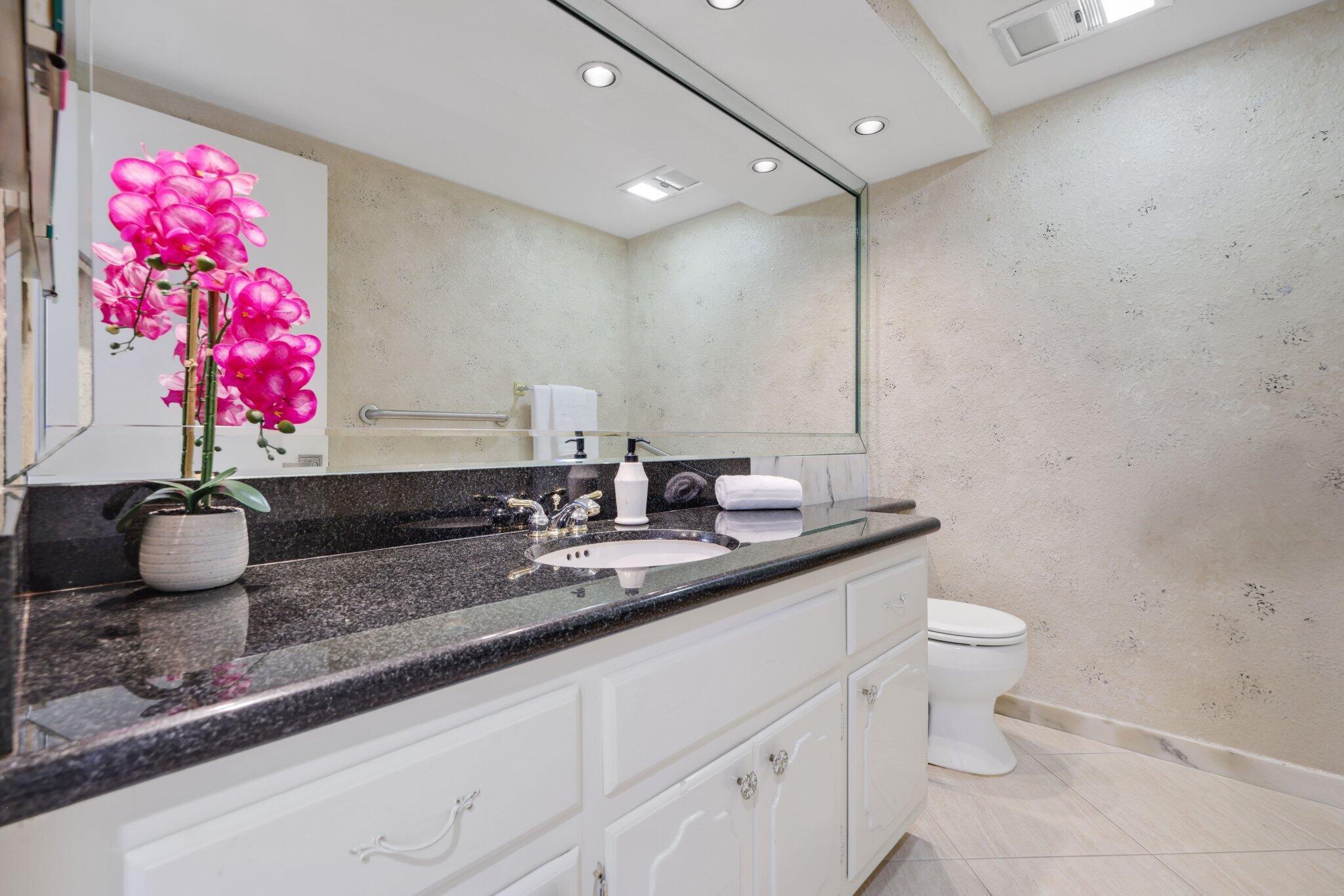 700 S Ocean Boulevard 1202