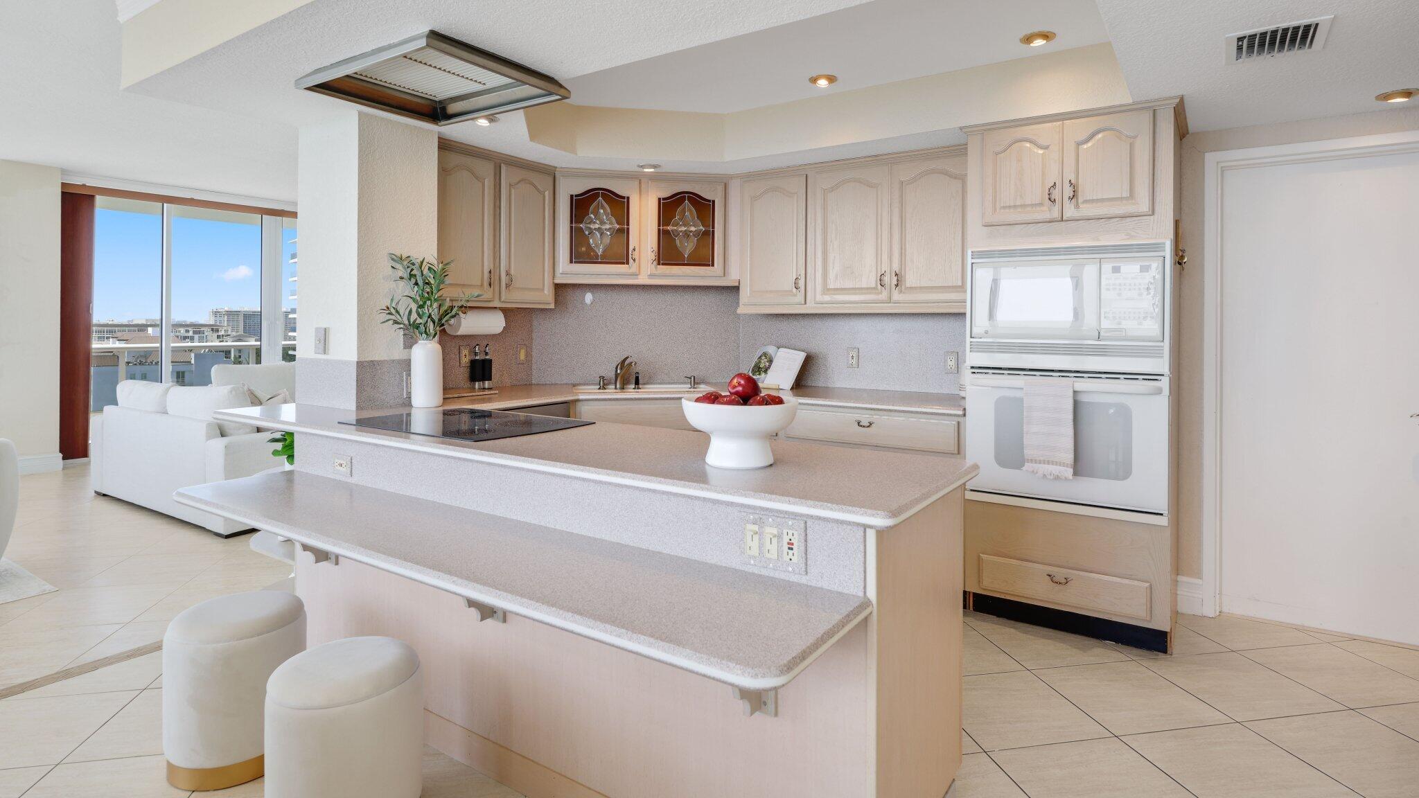 700 S Ocean Boulevard 1202