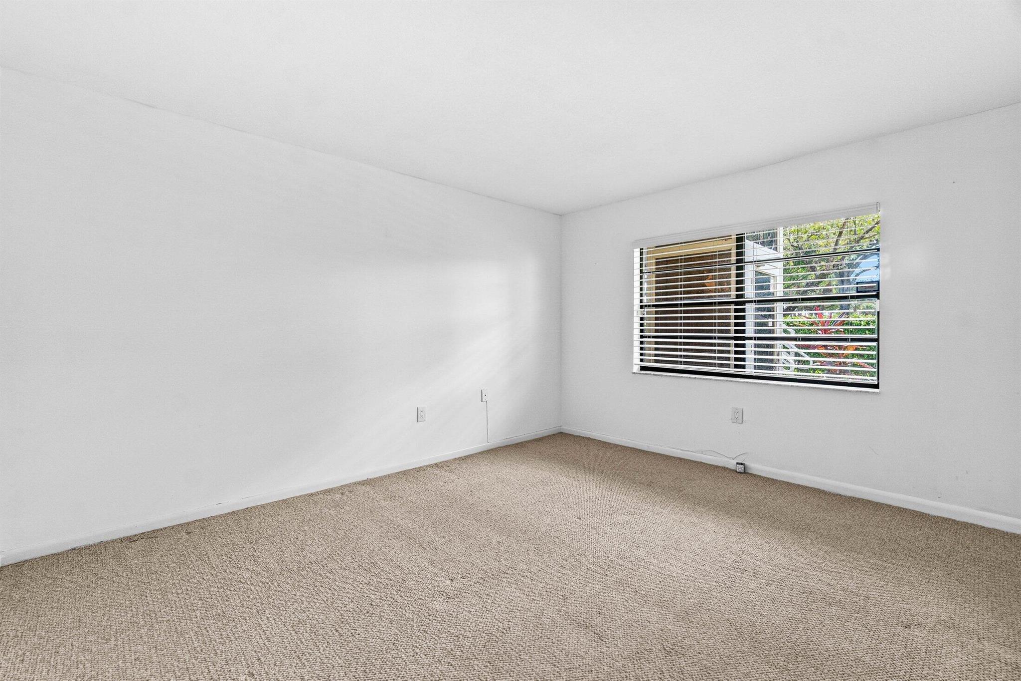 34 Southport Lane E