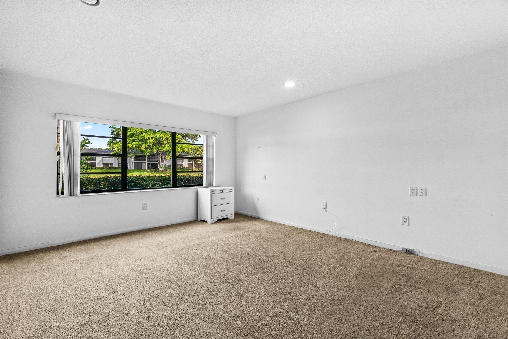 34 Southport Lane E