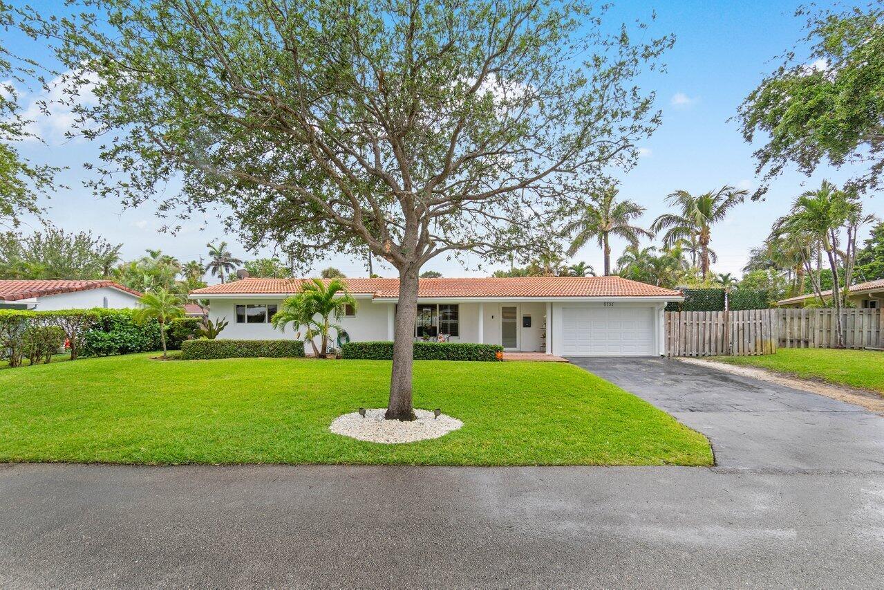 5131 NE 27th Terrace