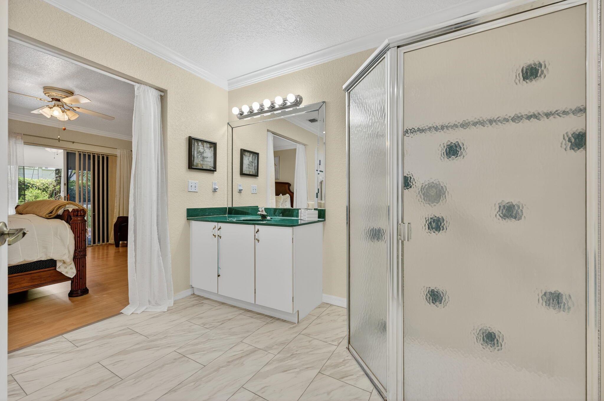 5565 American Circle