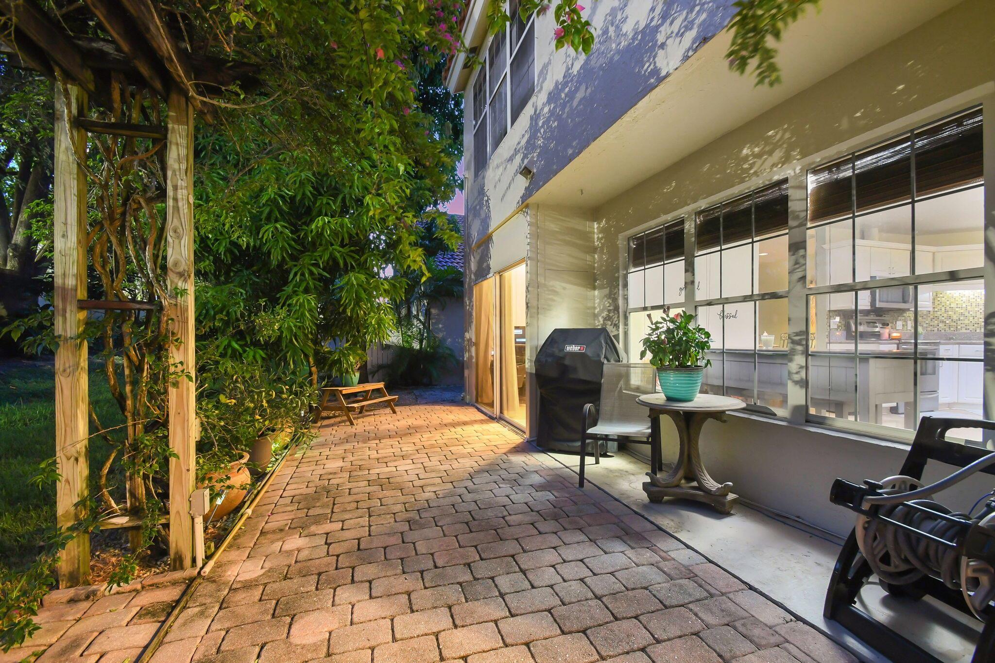 5565 American Circle