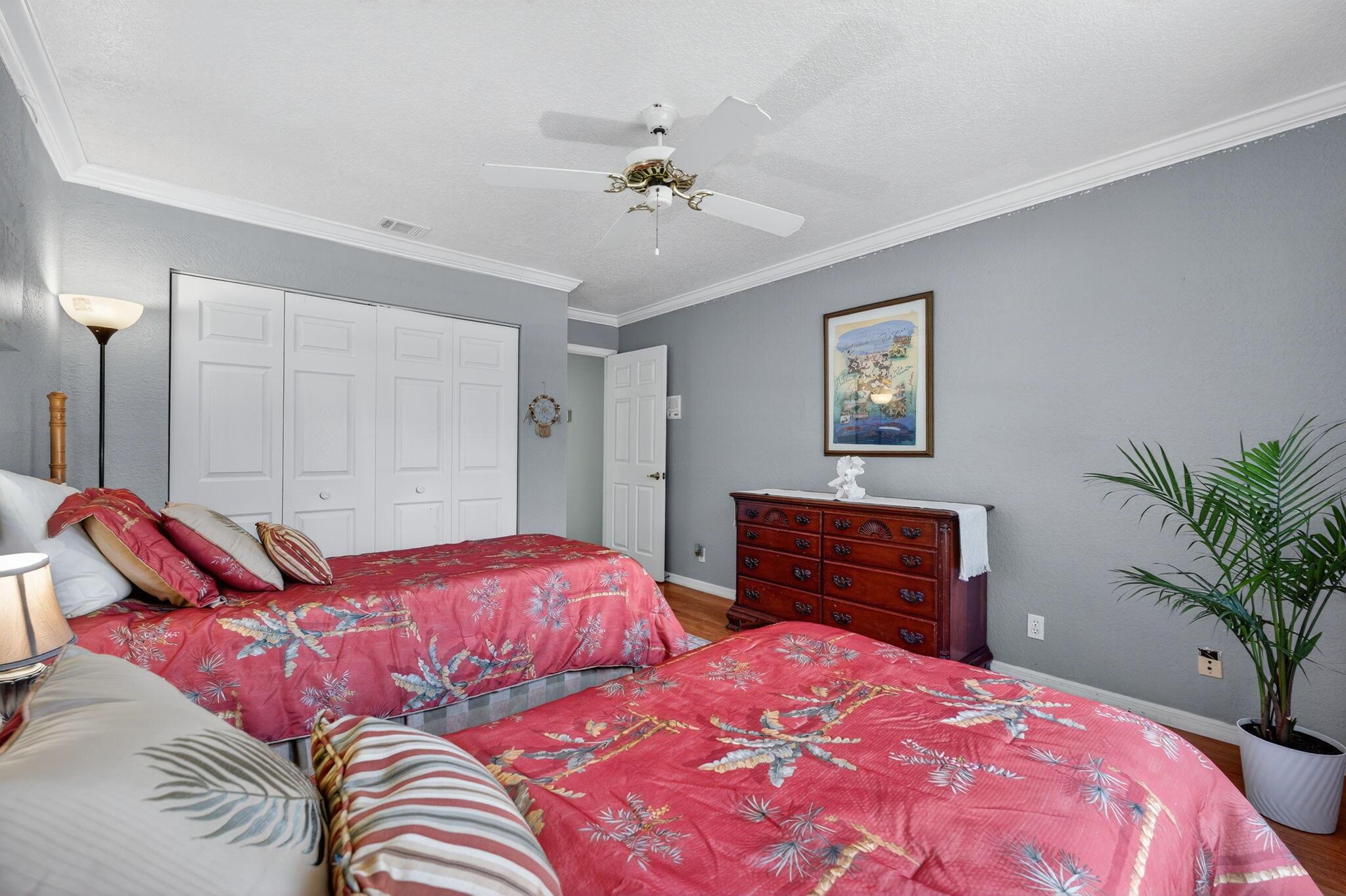 5565 American Circle