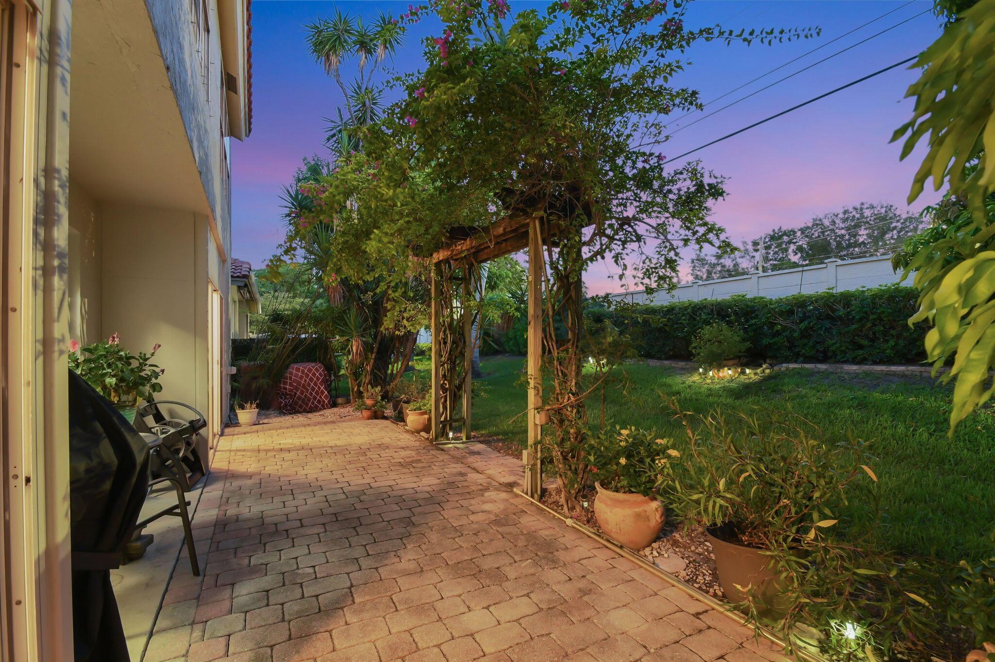 5565 American Circle