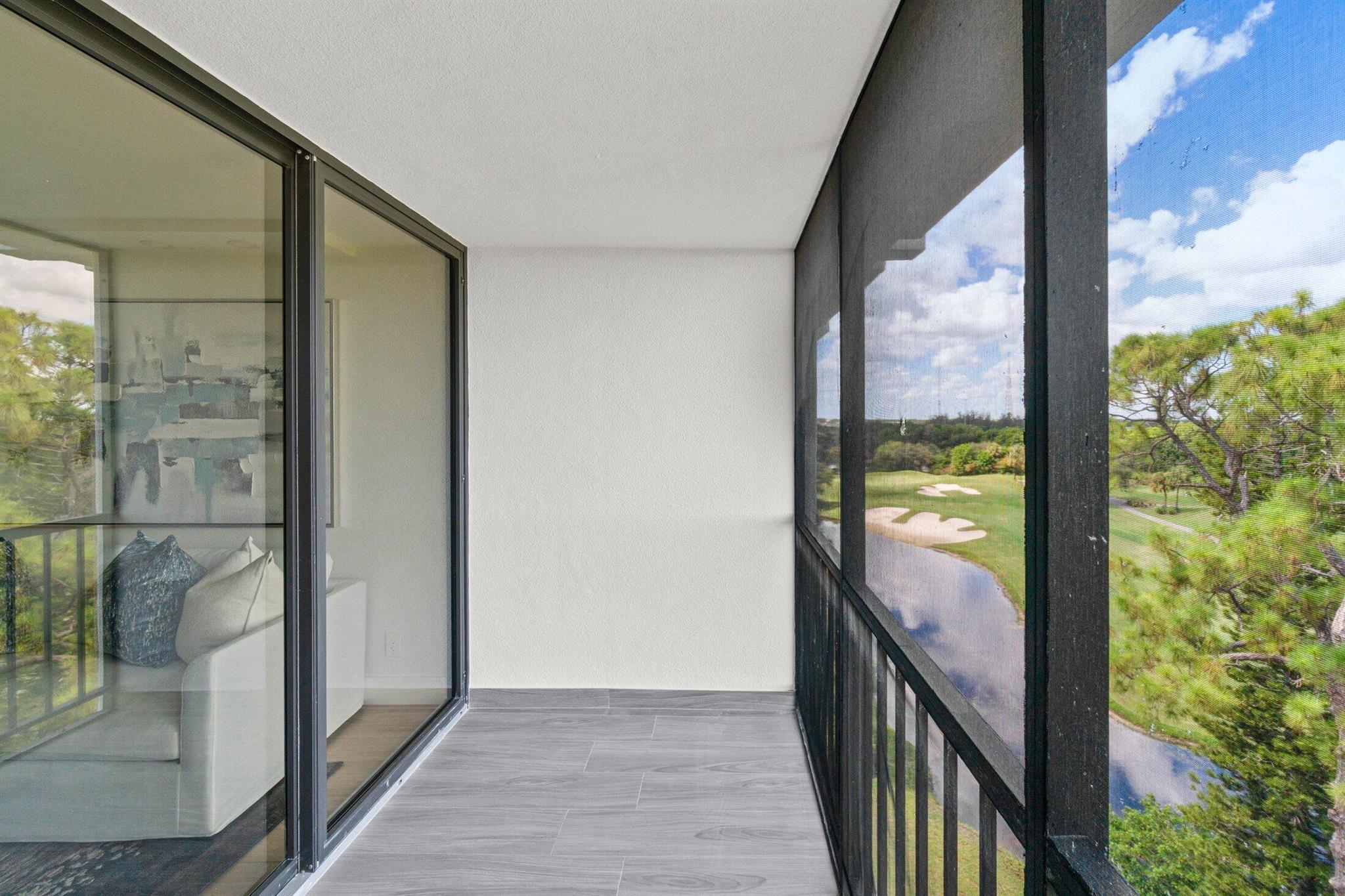 7819 Lakeside Blvd. 886