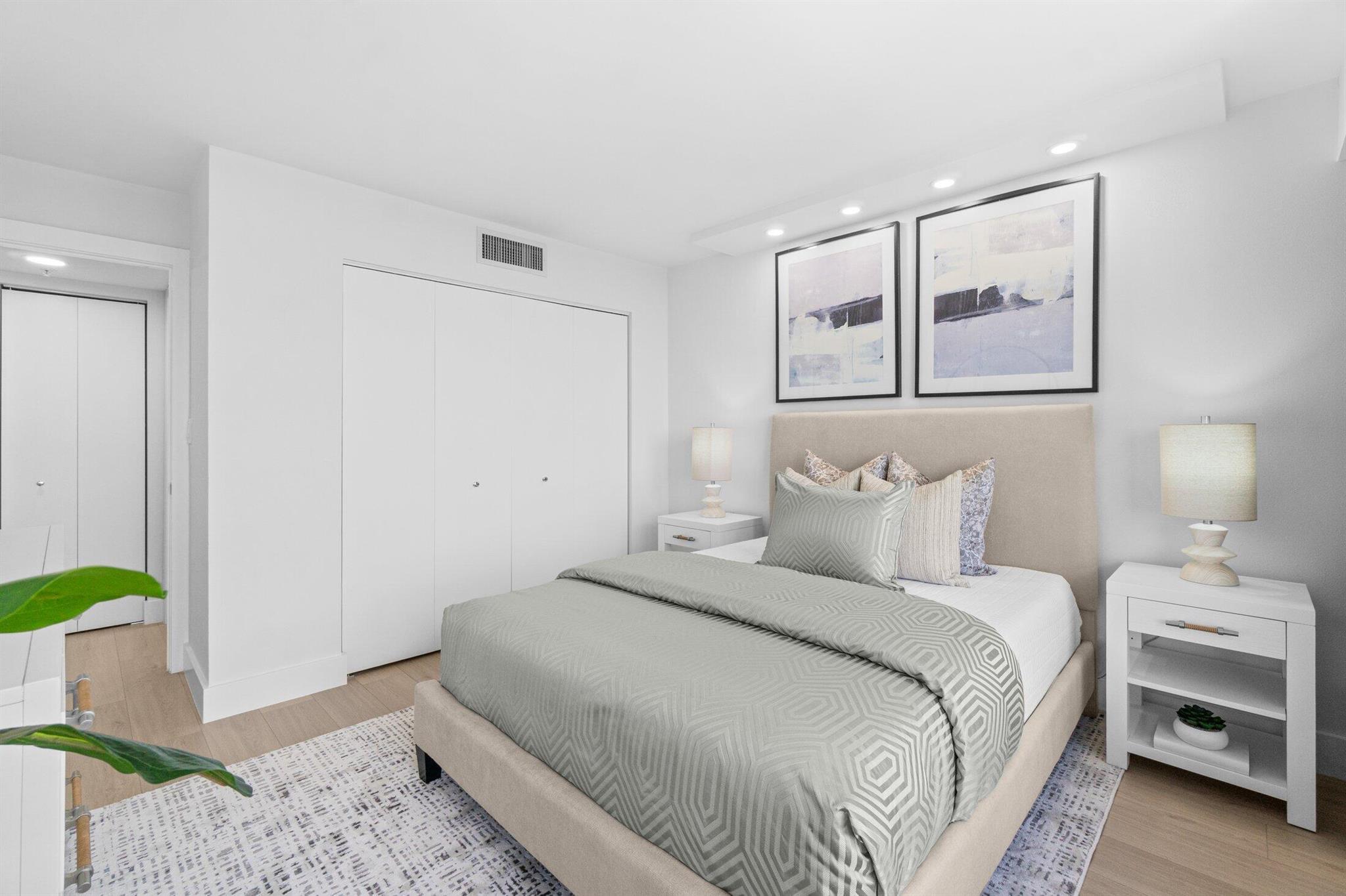 7819 Lakeside Blvd. 886