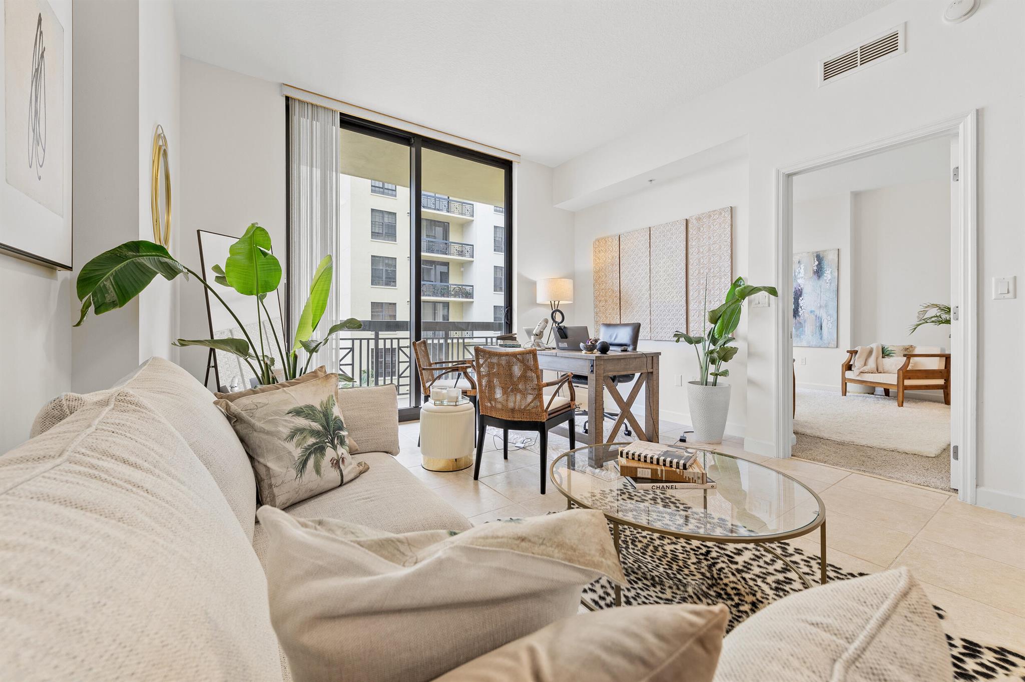 801 S Olive Avenue 1123