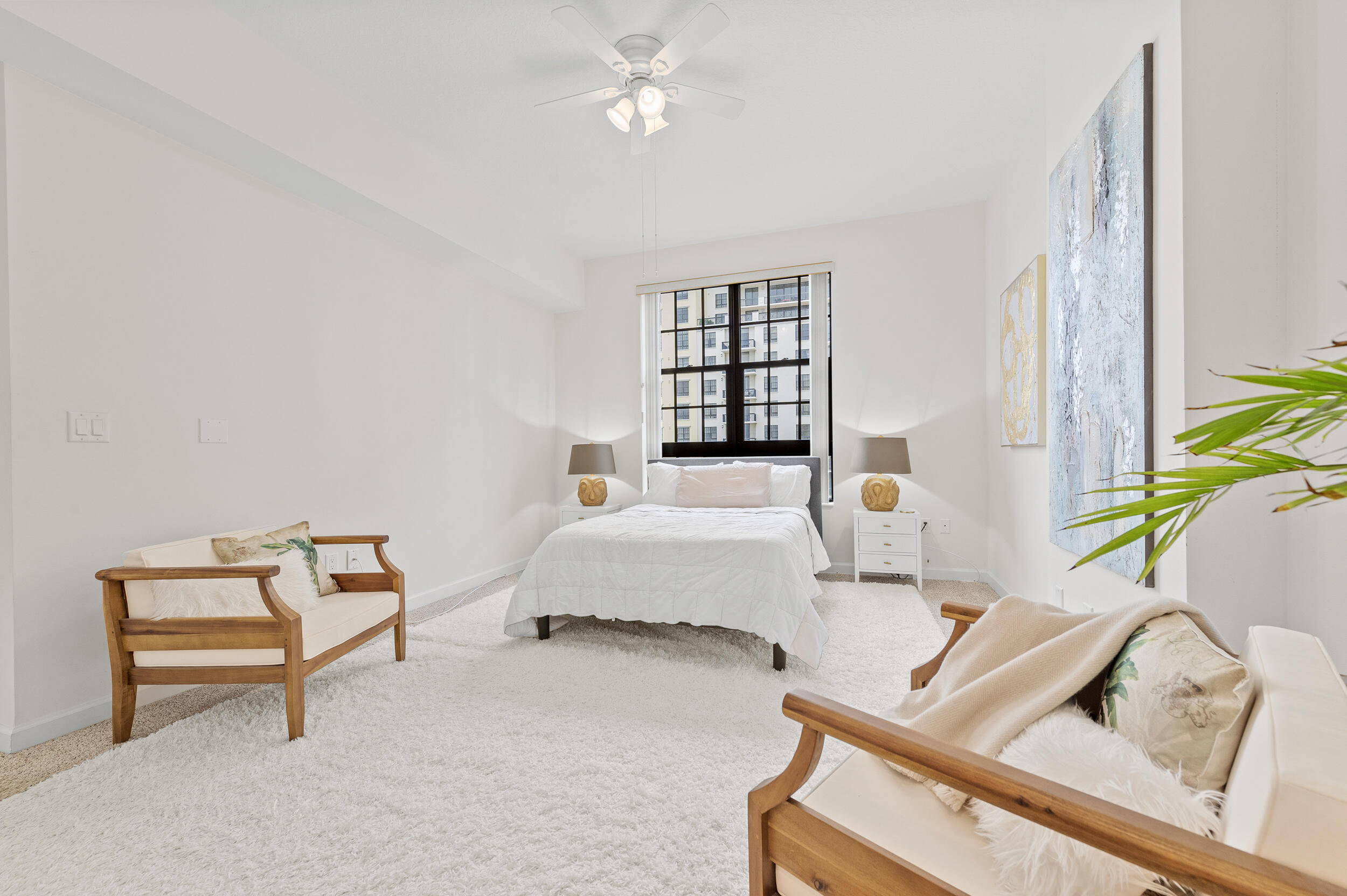 801 S Olive Avenue 1123