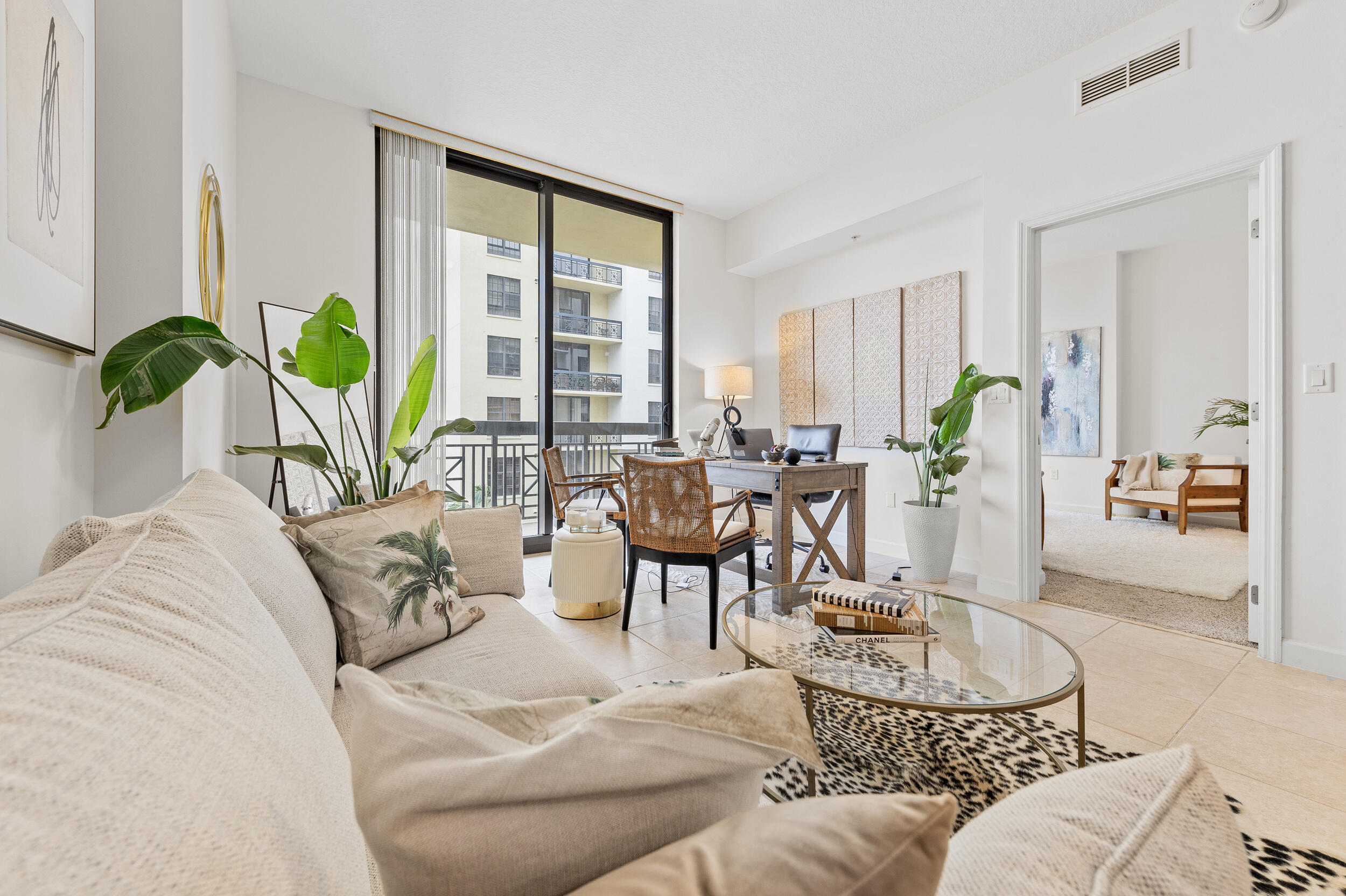 801 S Olive Avenue 1123