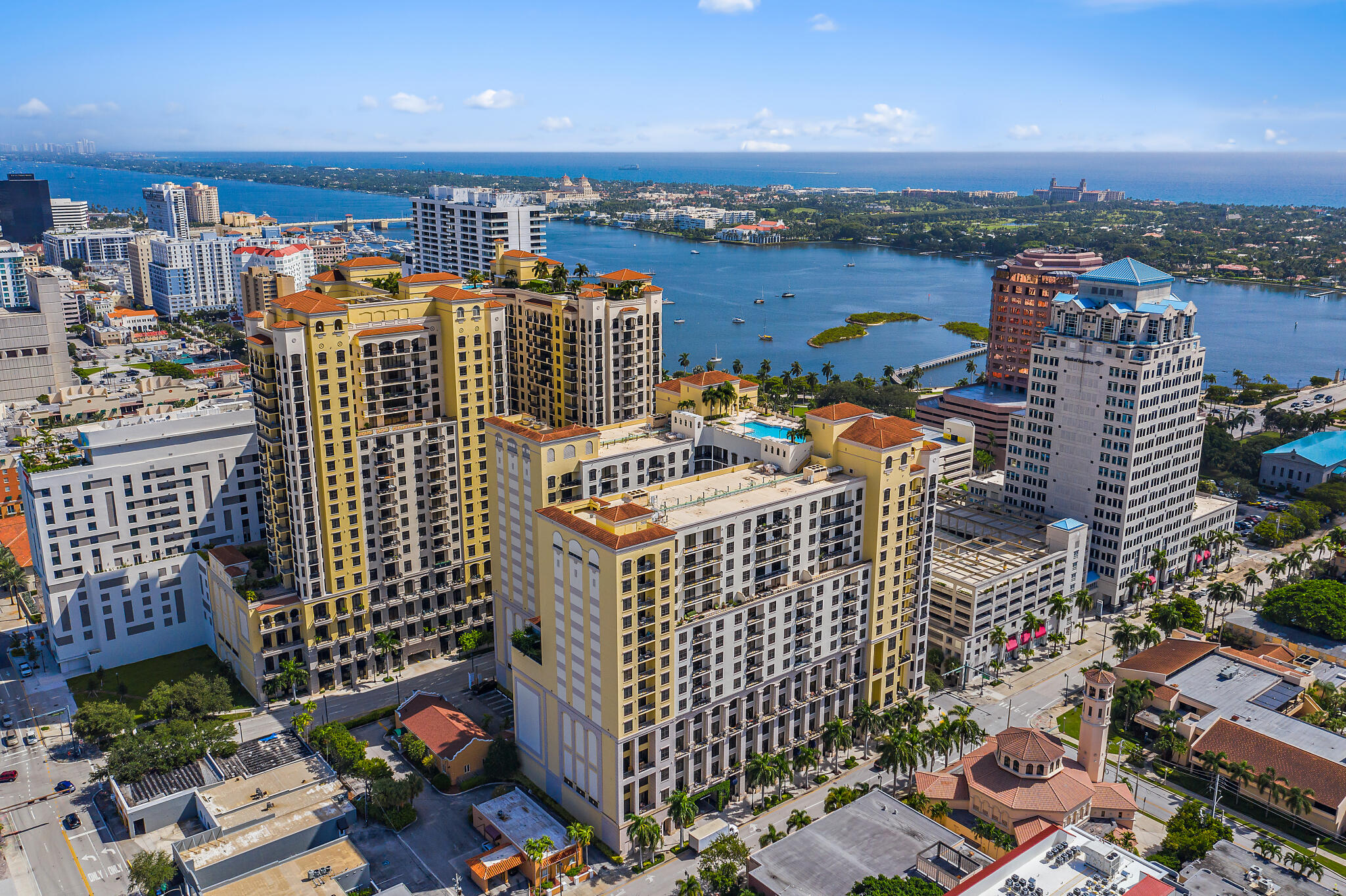 801 S Olive Avenue 1123