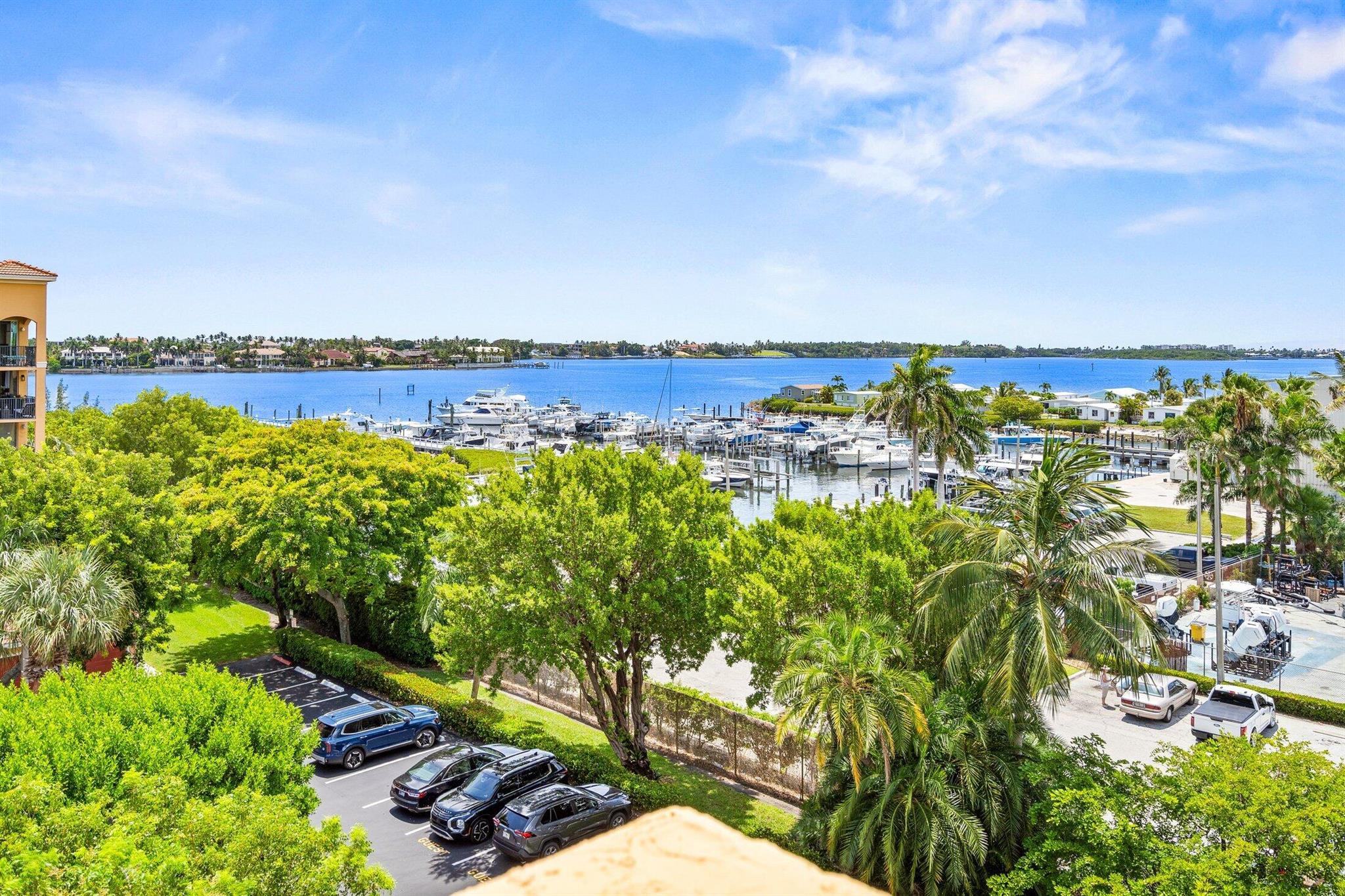 1000 Scotia Drive 604