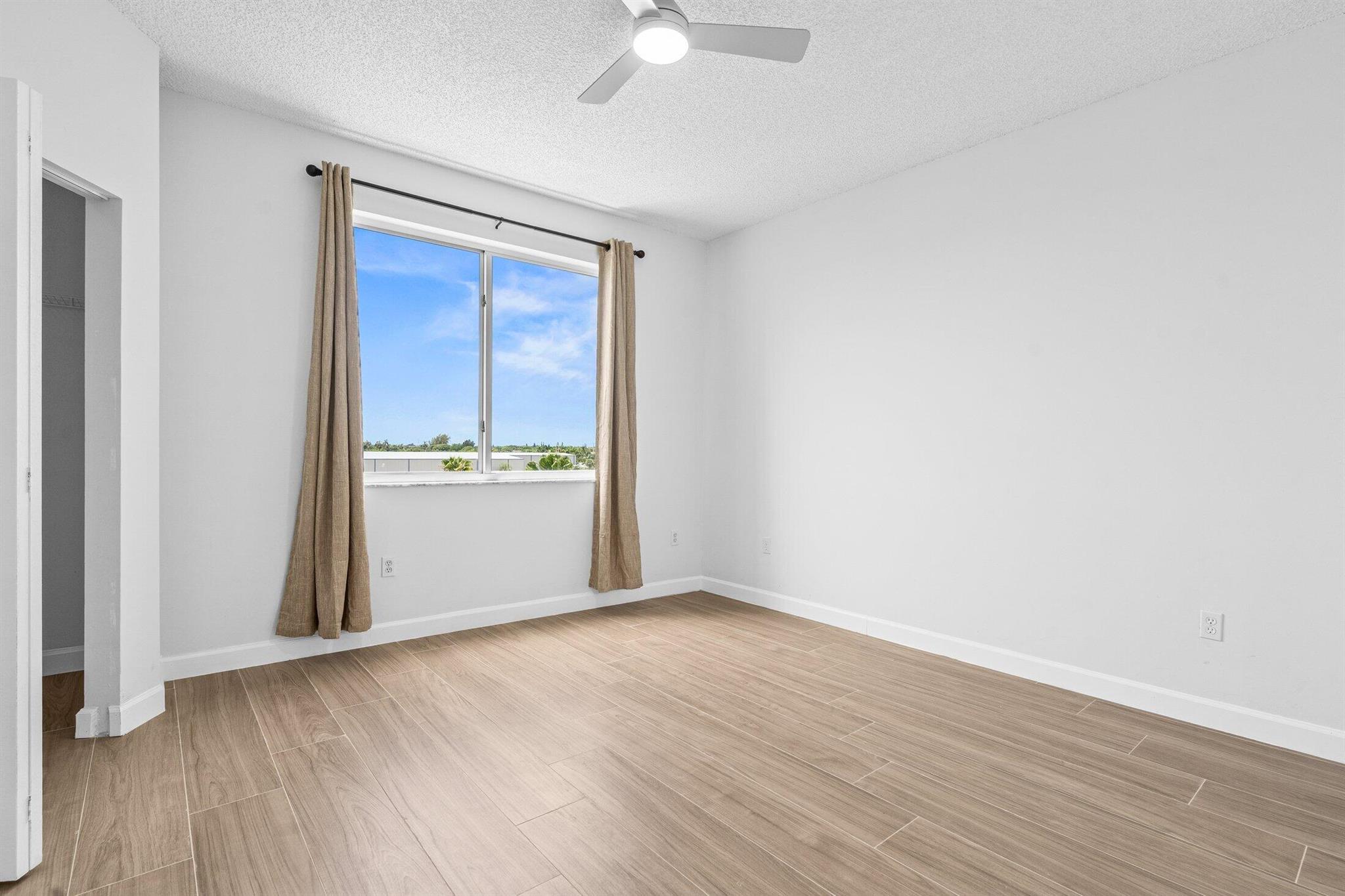 1000 Scotia Drive 604