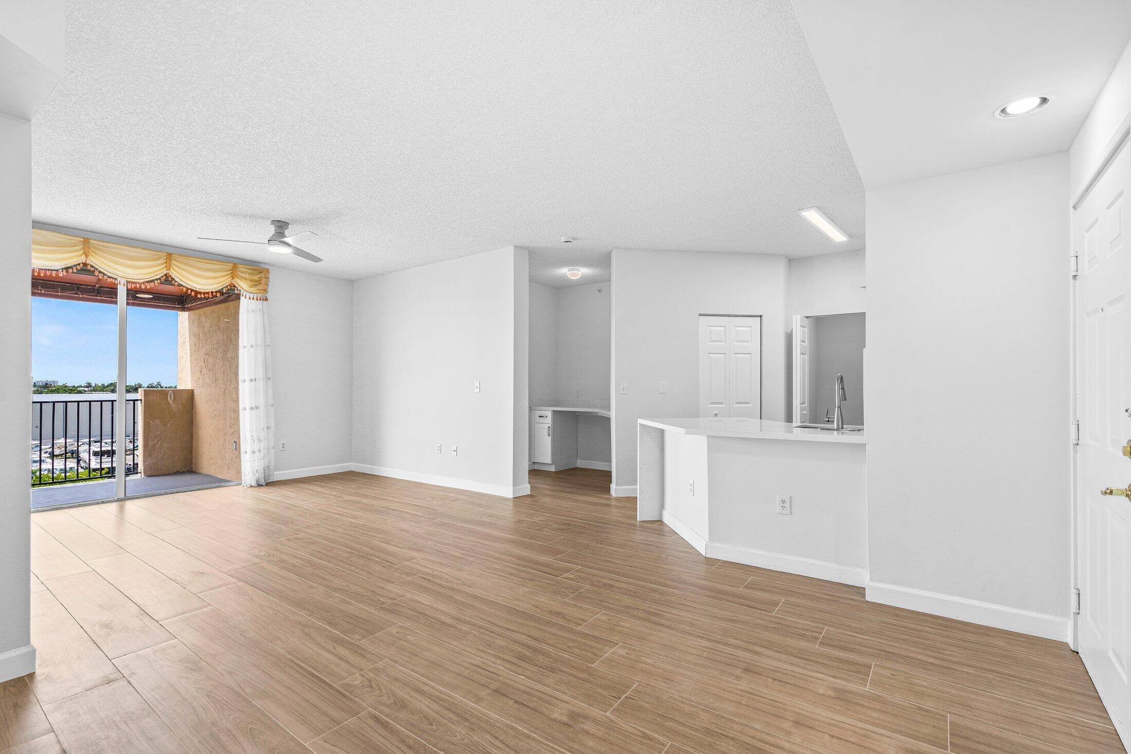 1000 Scotia Drive 604