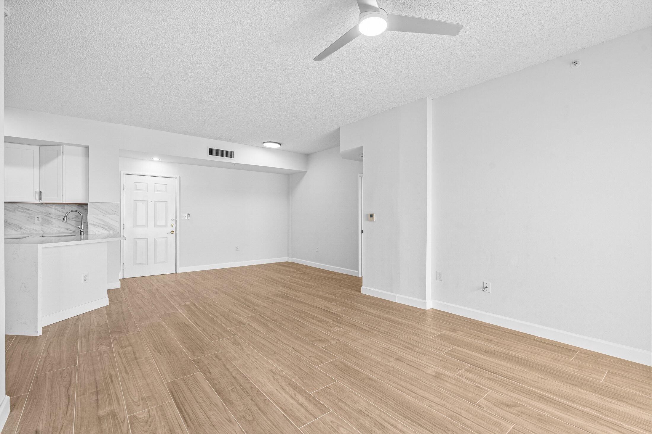 1000 Scotia Drive 604