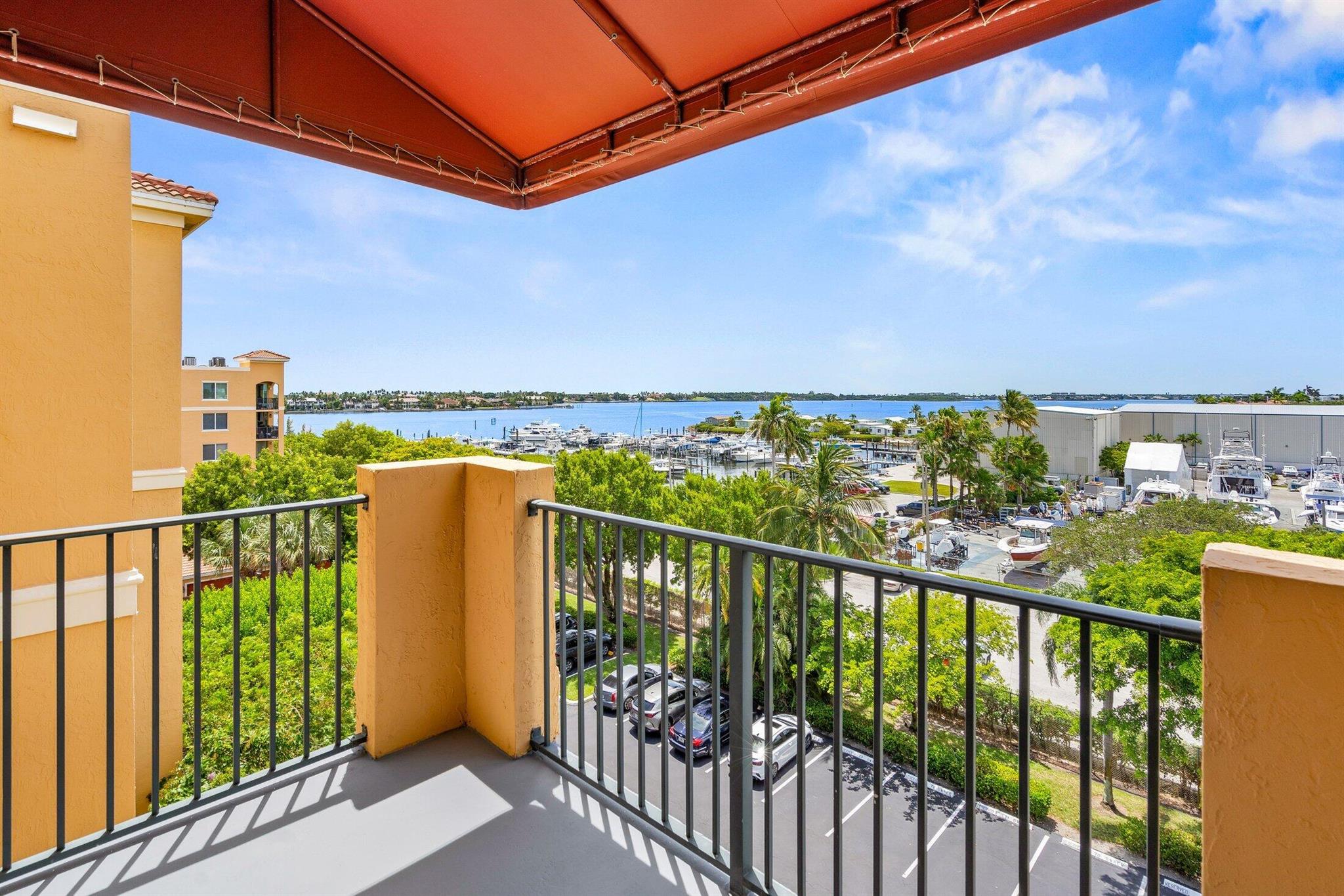 1000 Scotia Drive 604