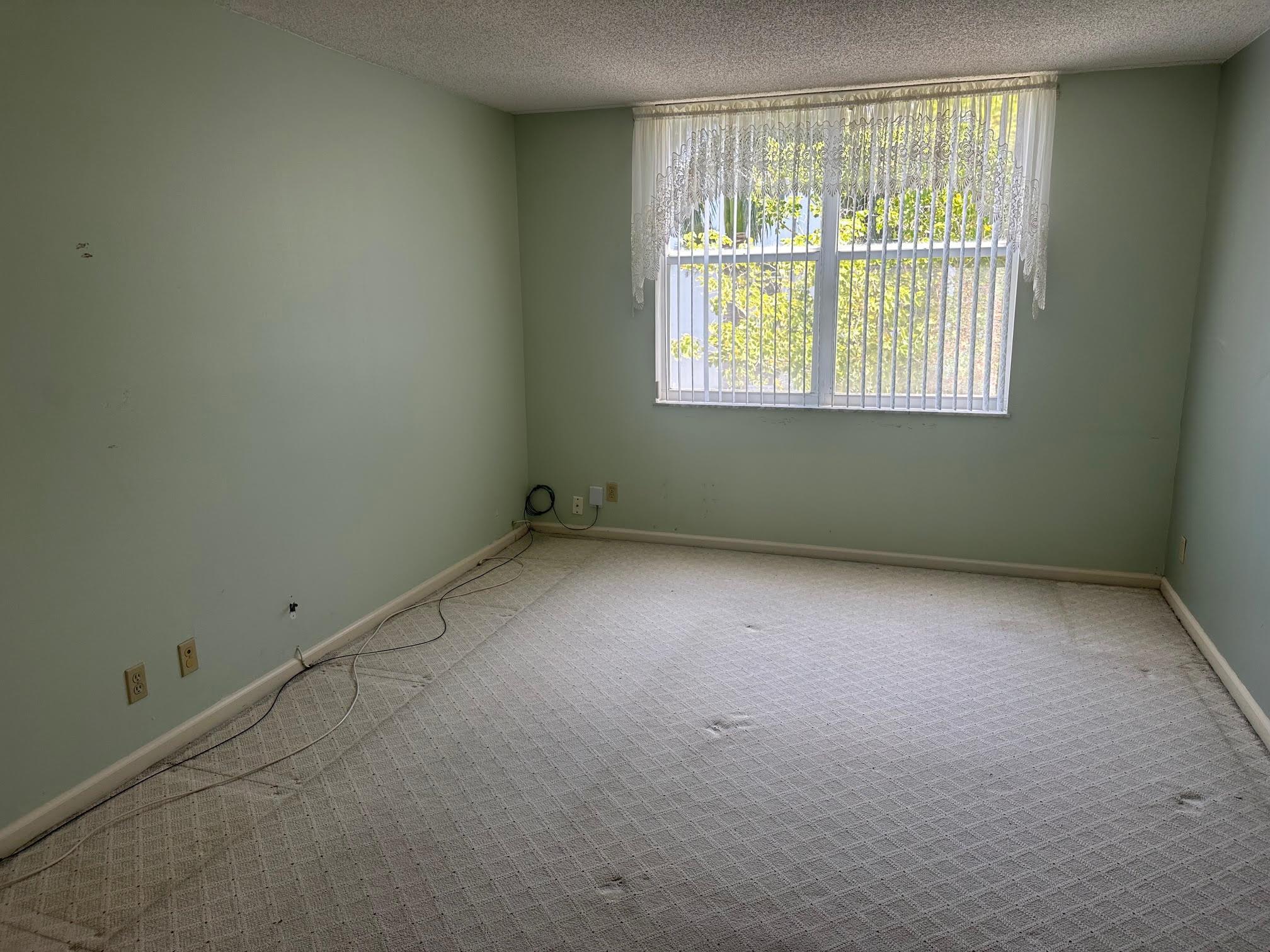 2012 S Federal Highway 303