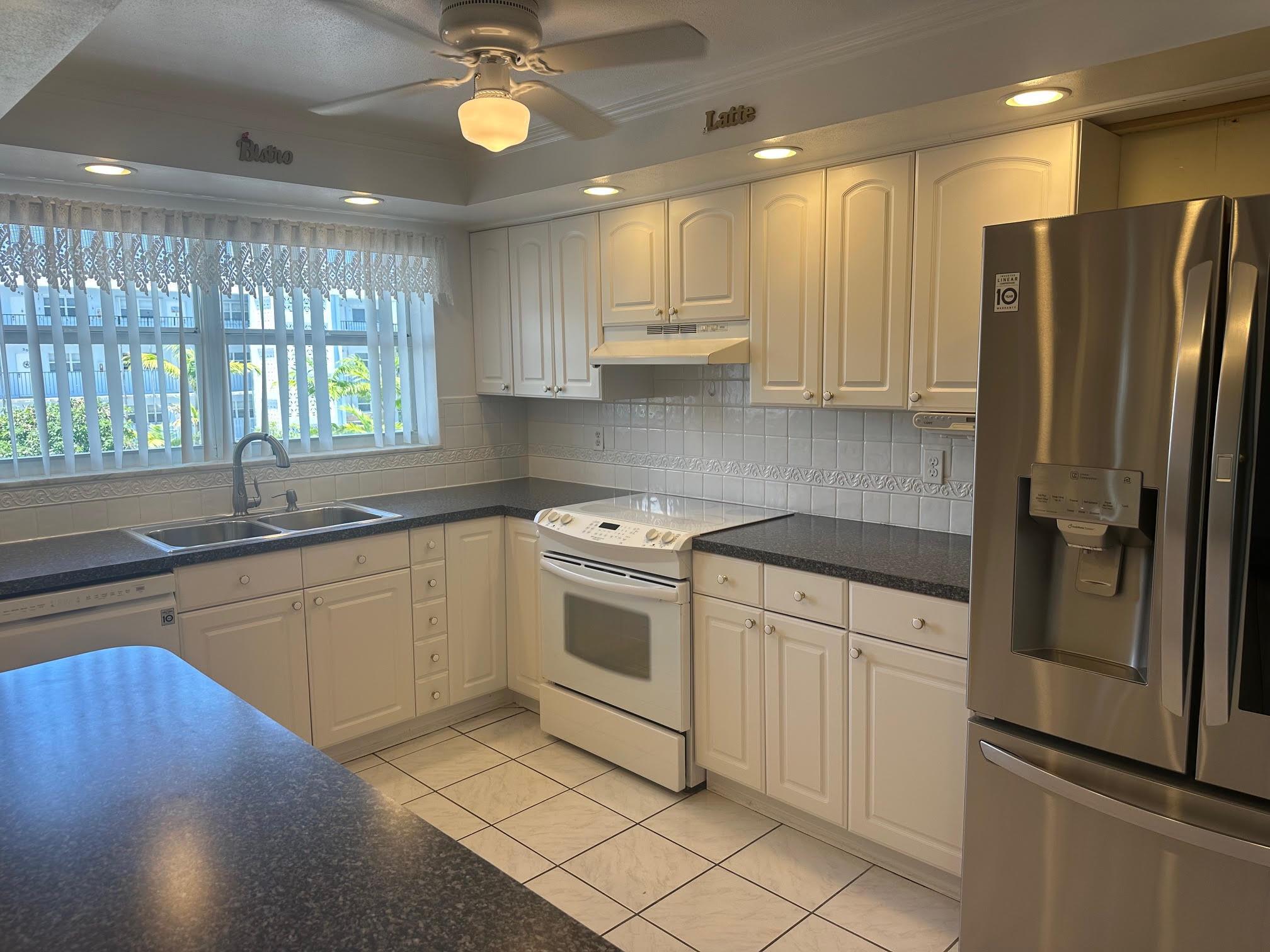 2012 S Federal Highway 303