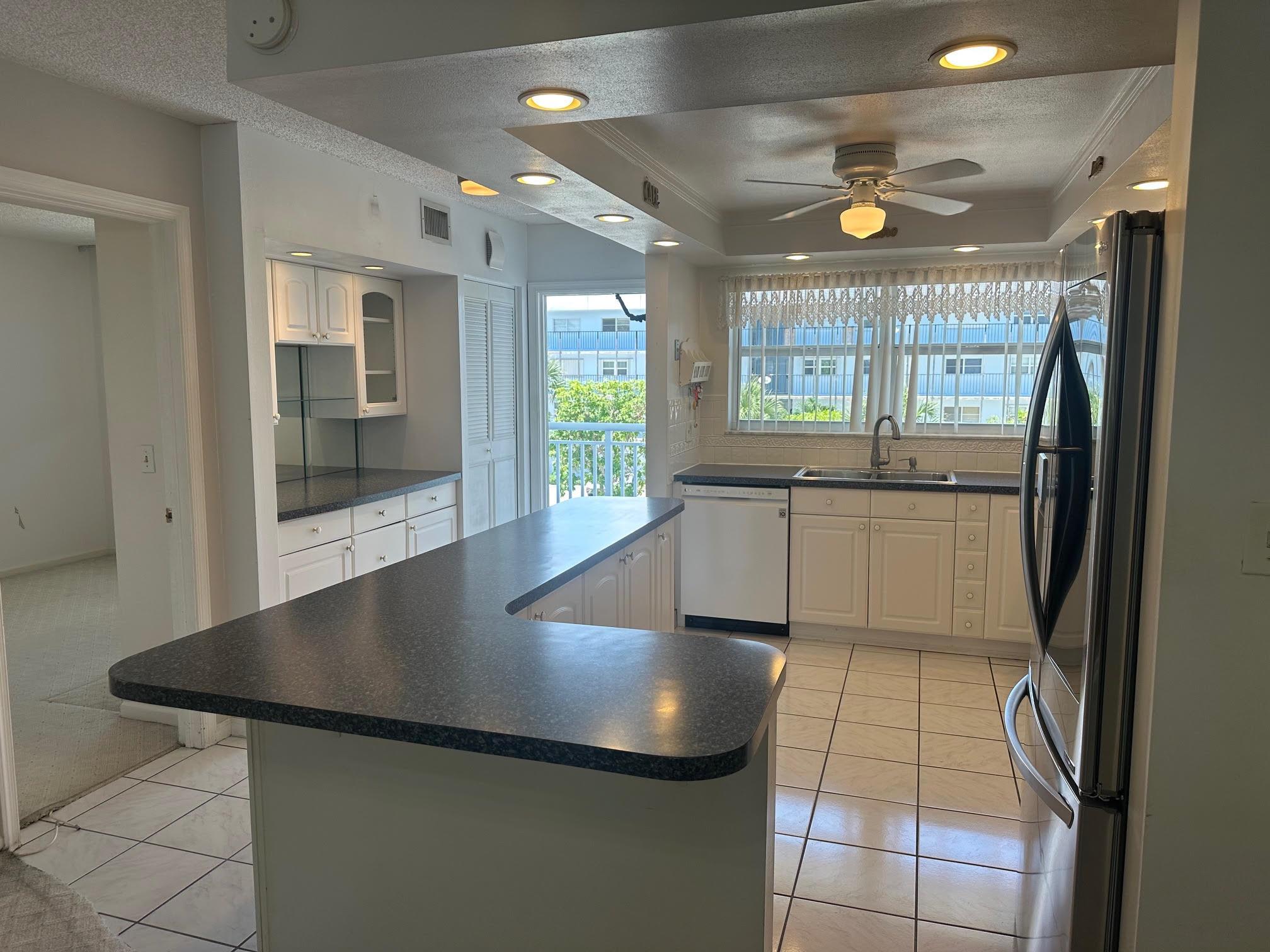 2012 S Federal Highway 303