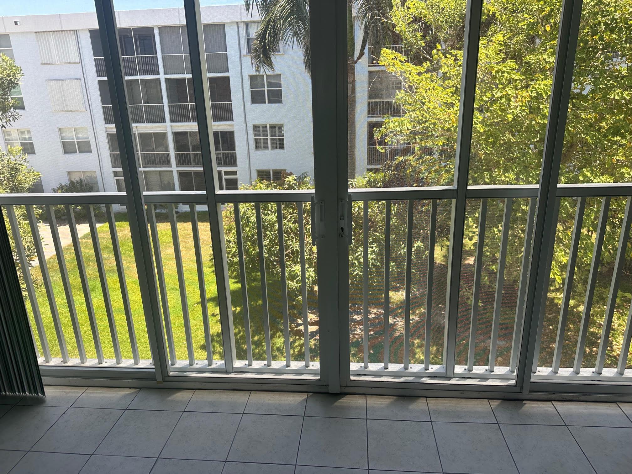 2012 S Federal Highway 303