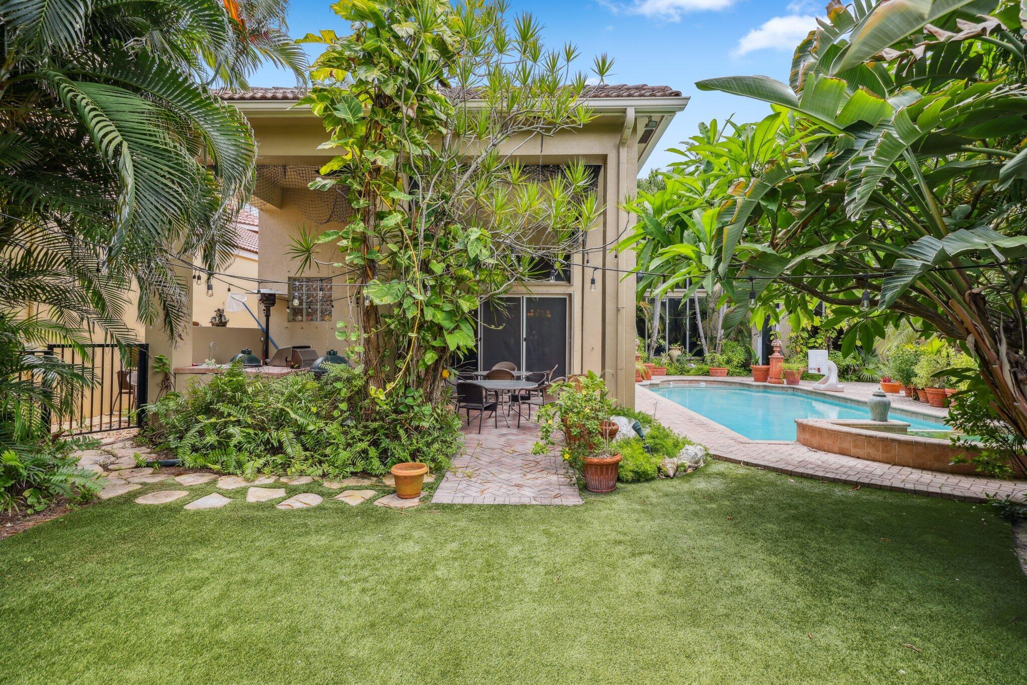 1018 Grand Court