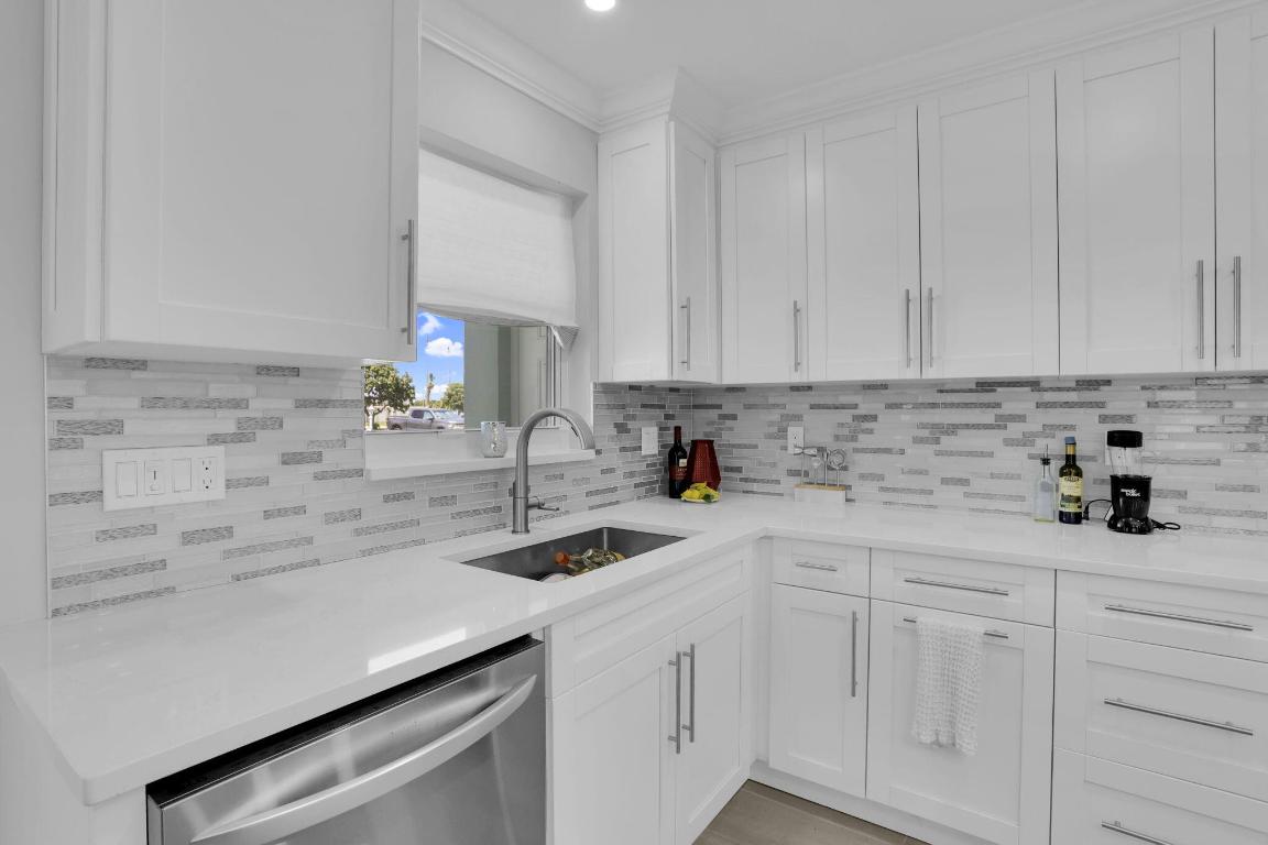 1327 High Point Way SE A, Delray Beach Unit: A