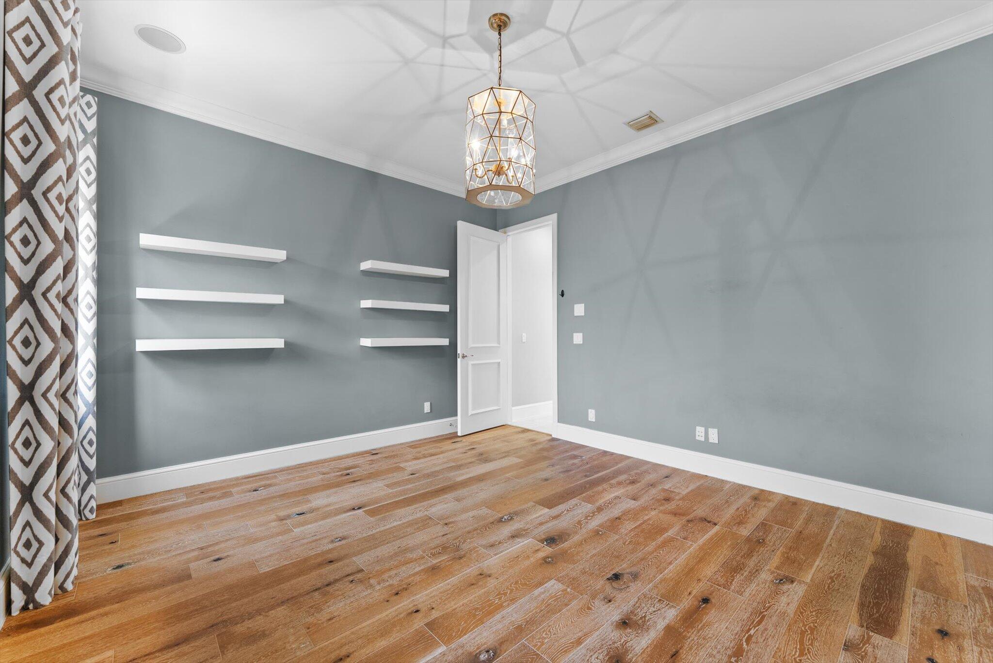475 NE 4th Street