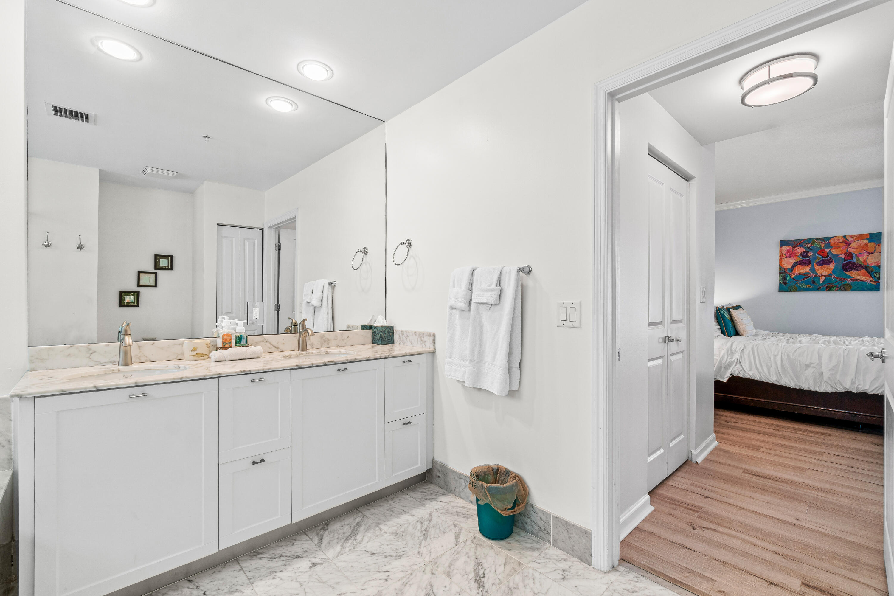 225 NE 1st Street 207