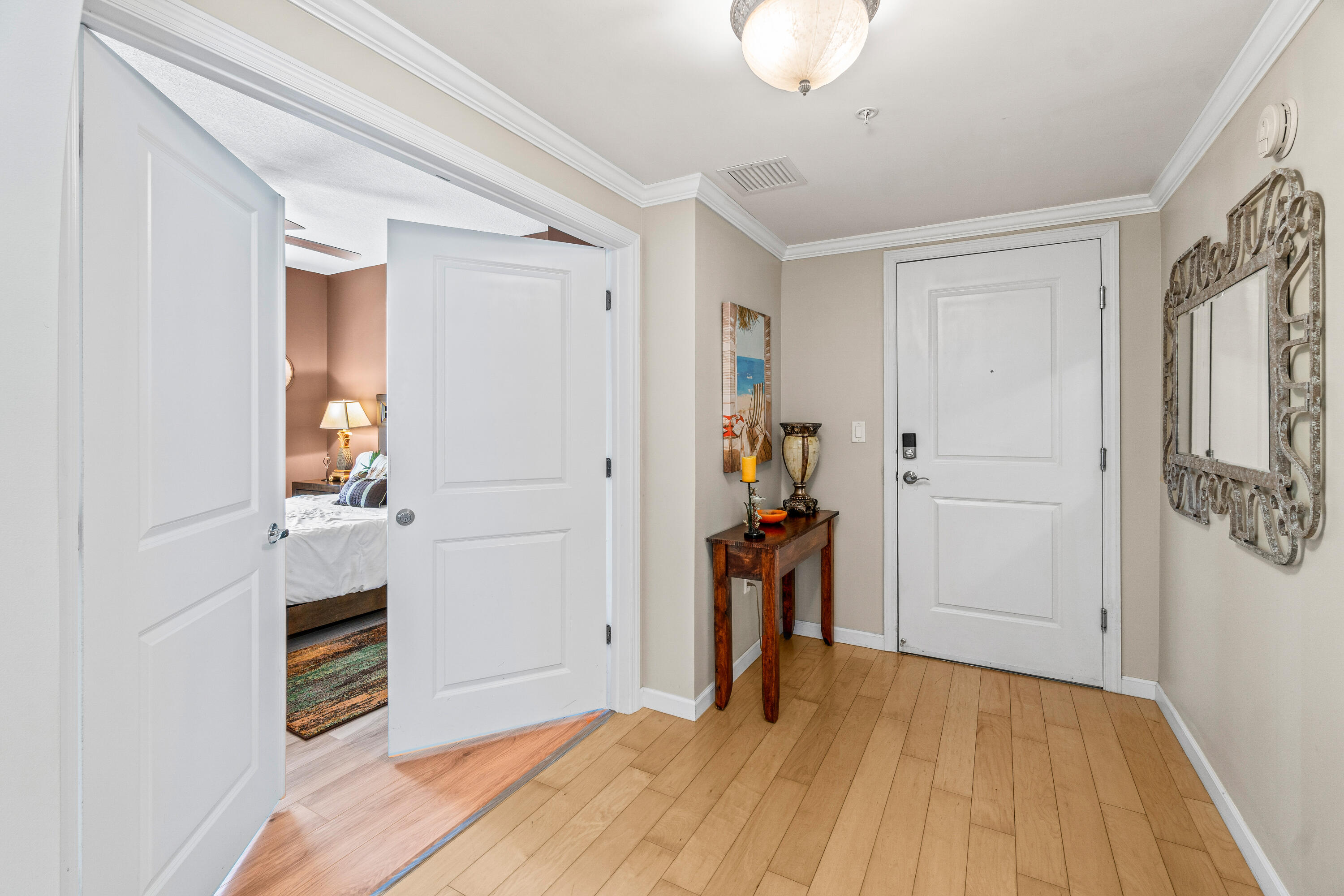 225 NE 1st Street 207