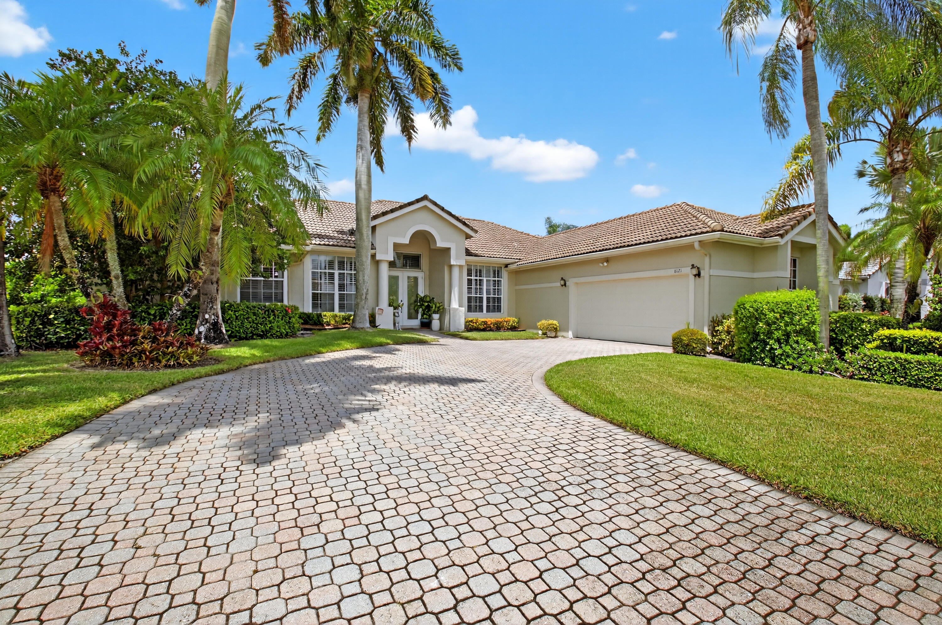 8121 Desmond Drive