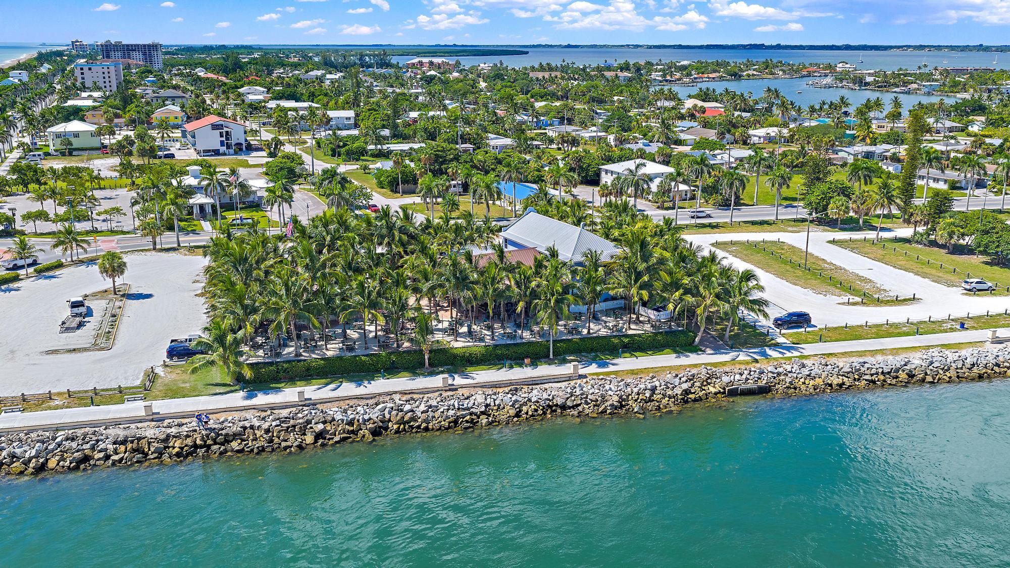 901 S Ocean Drive