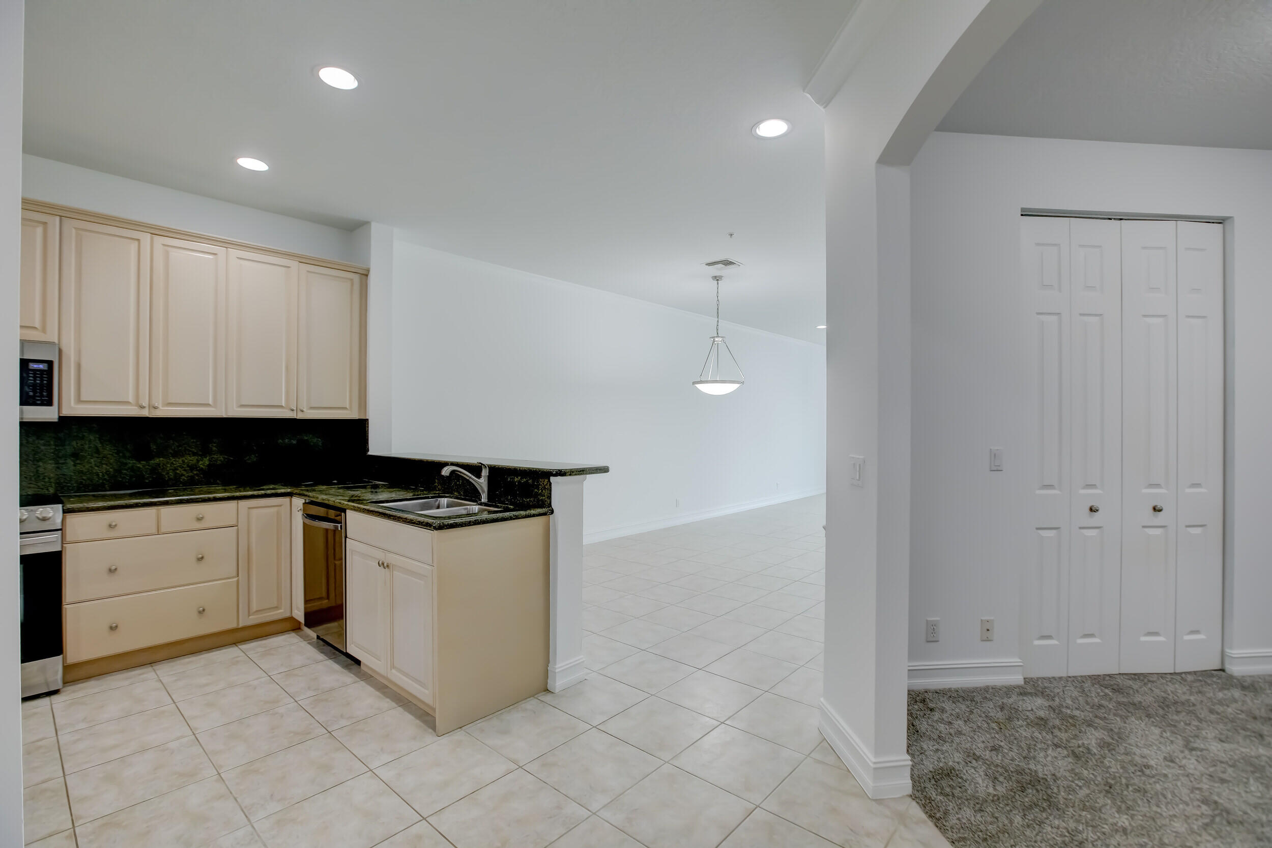 2720 NE 15th Street 203