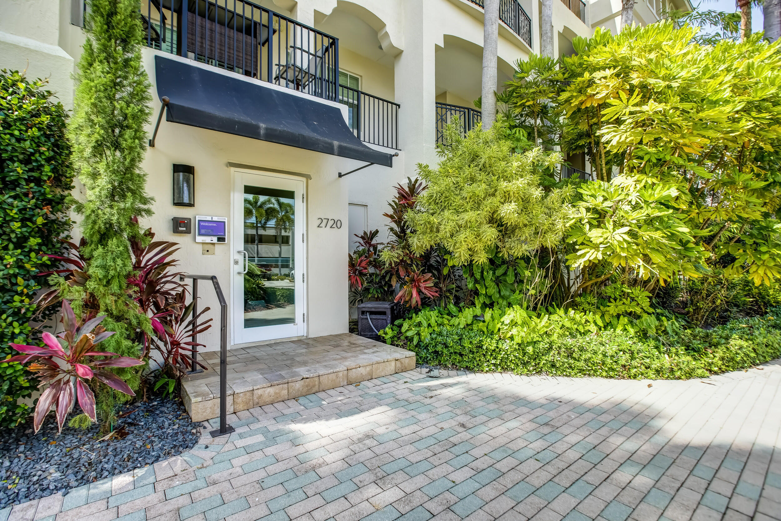 2720 NE 15th Street 203