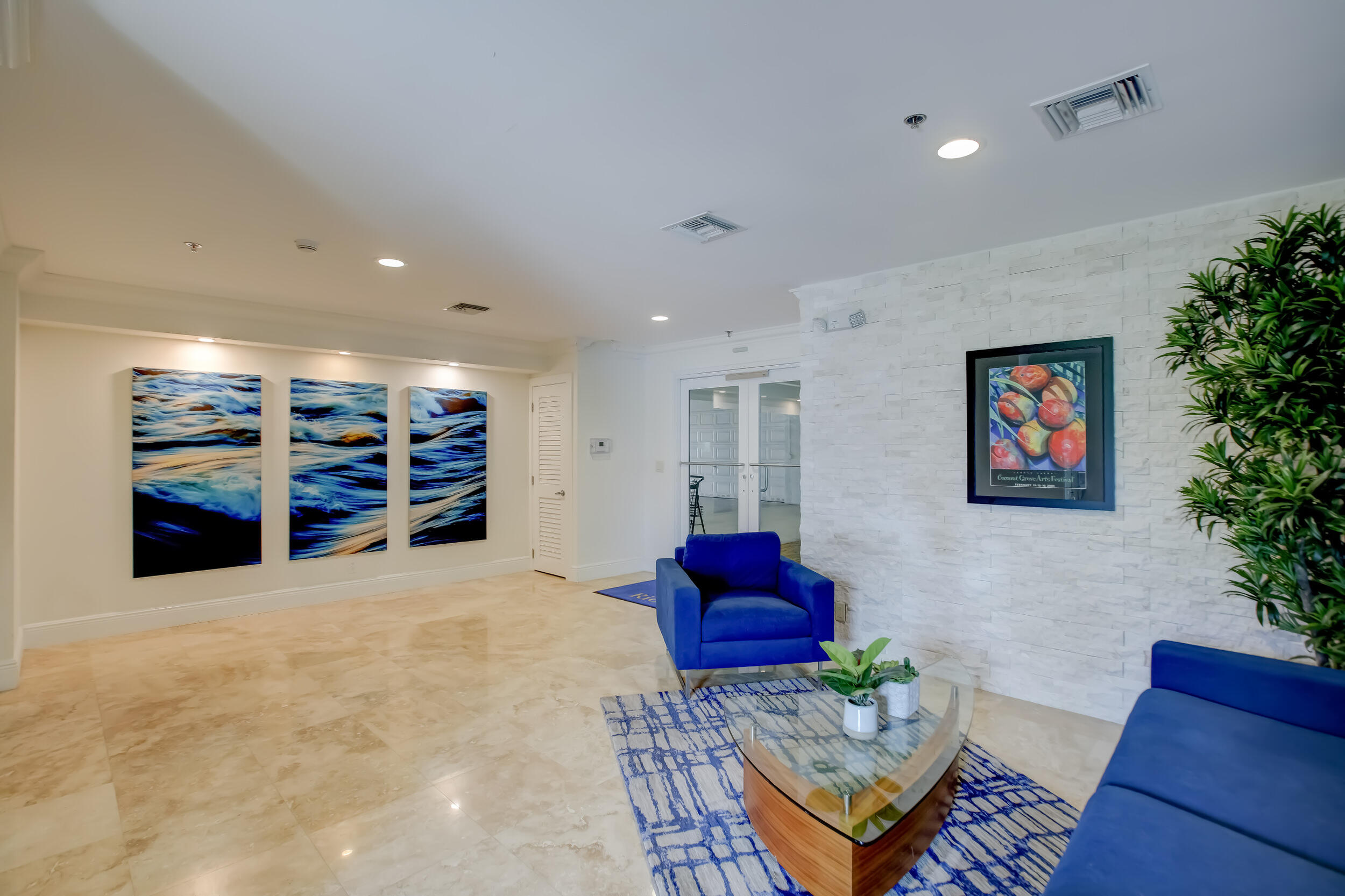 2720 NE 15th Street 203