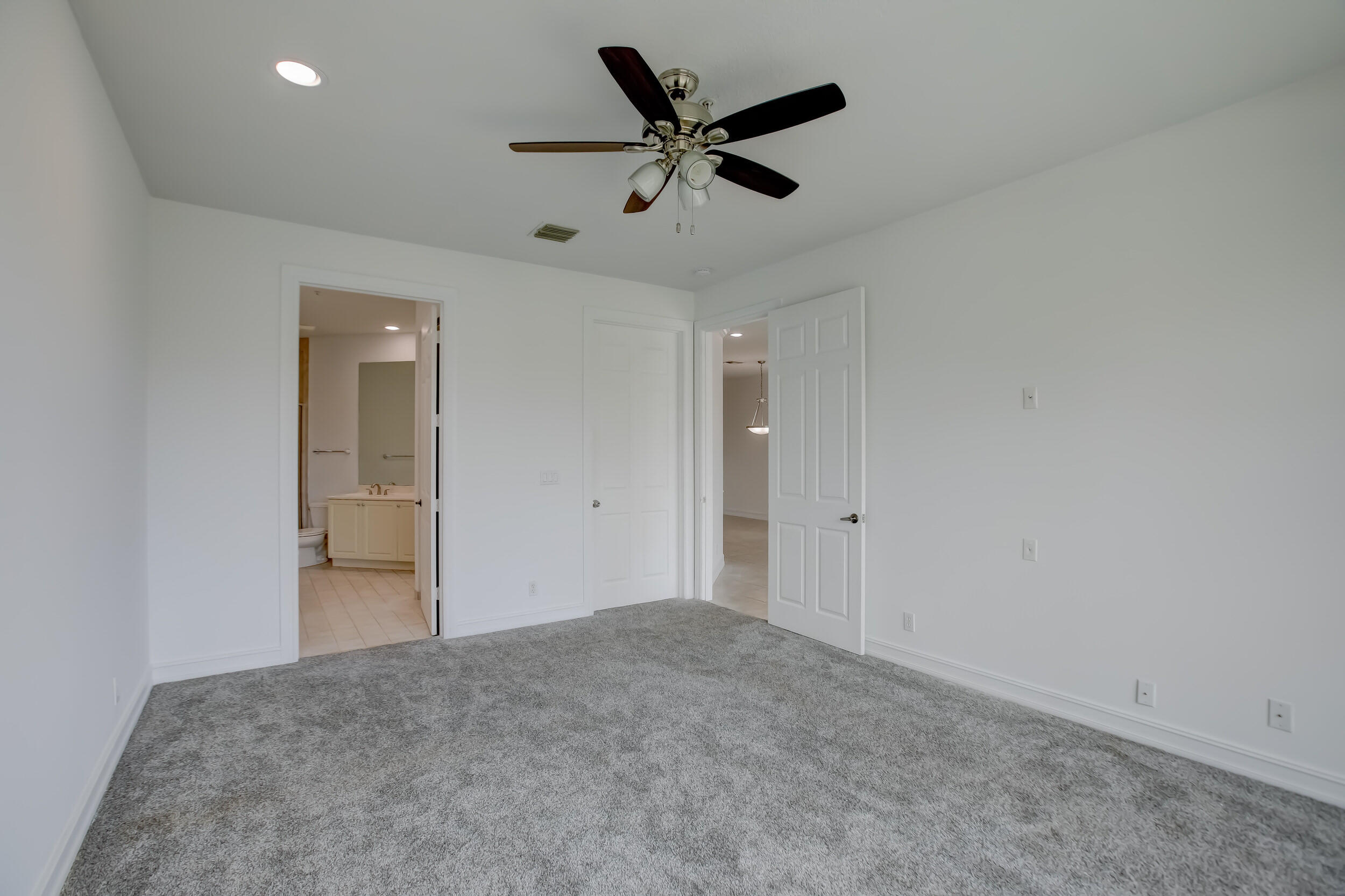 2720 NE 15th Street 203