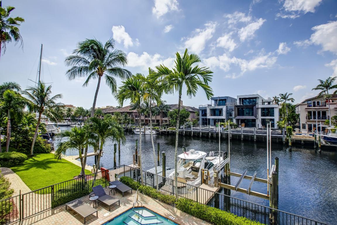 2720 NE 15th Street 203