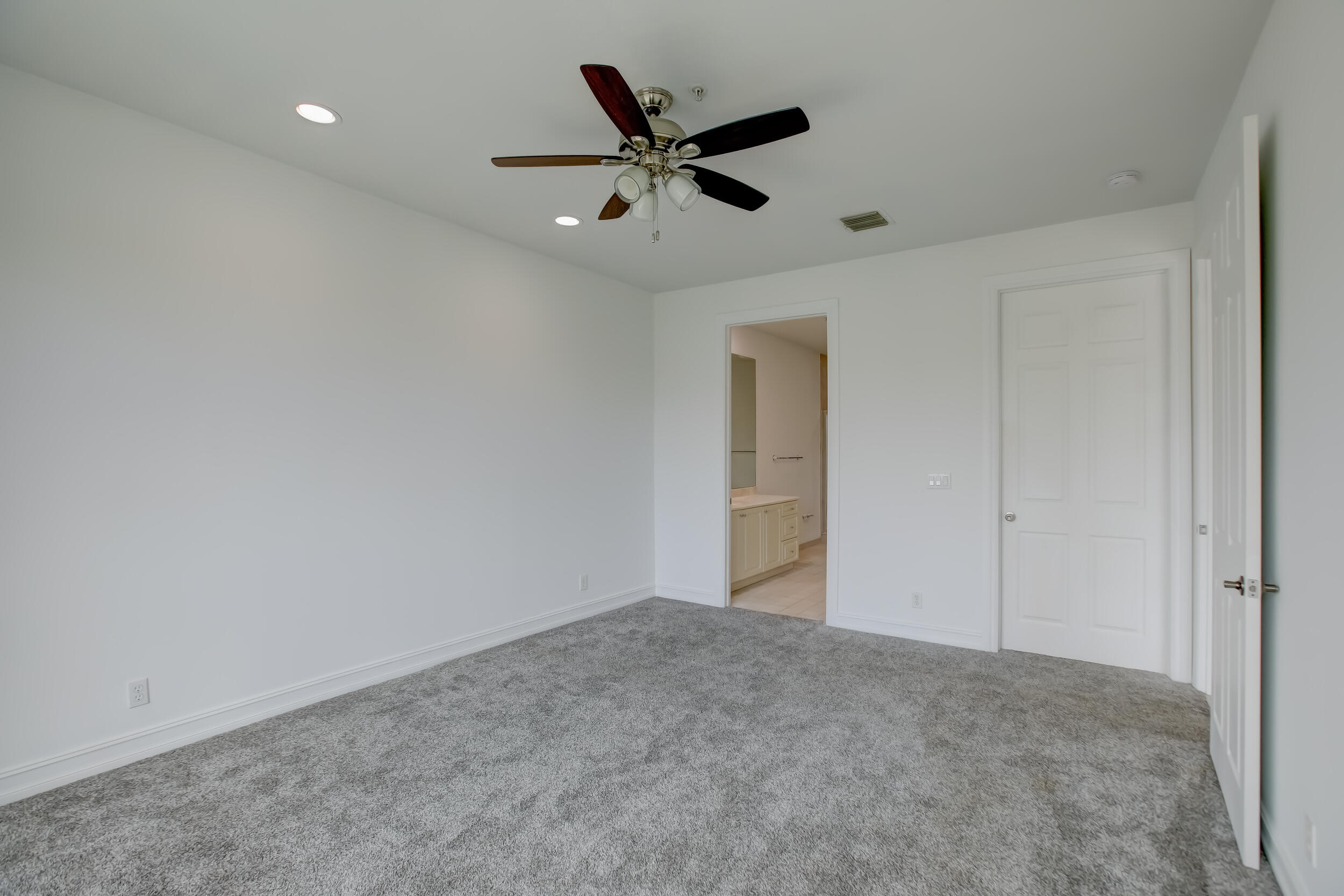 2720 NE 15th Street 203