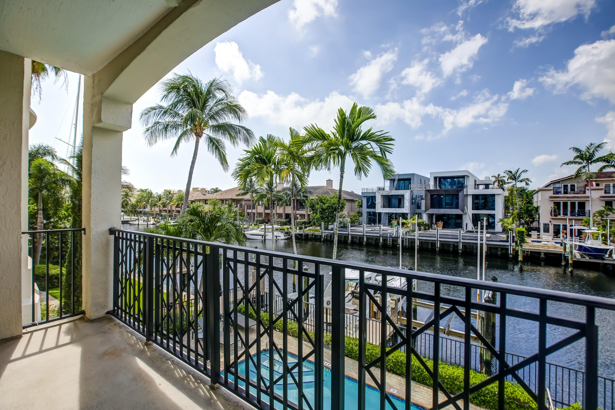 2720 NE 15th Street 203