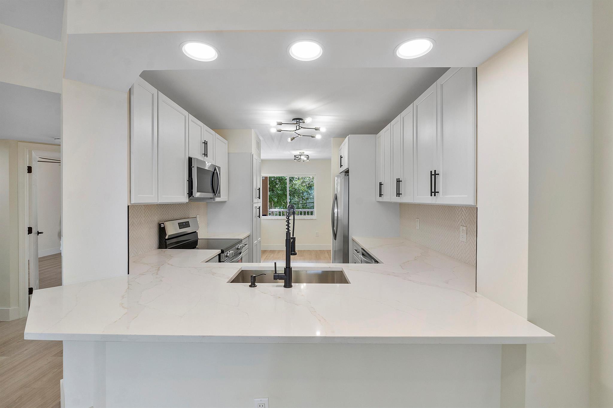 9575 Weldon Circle C313