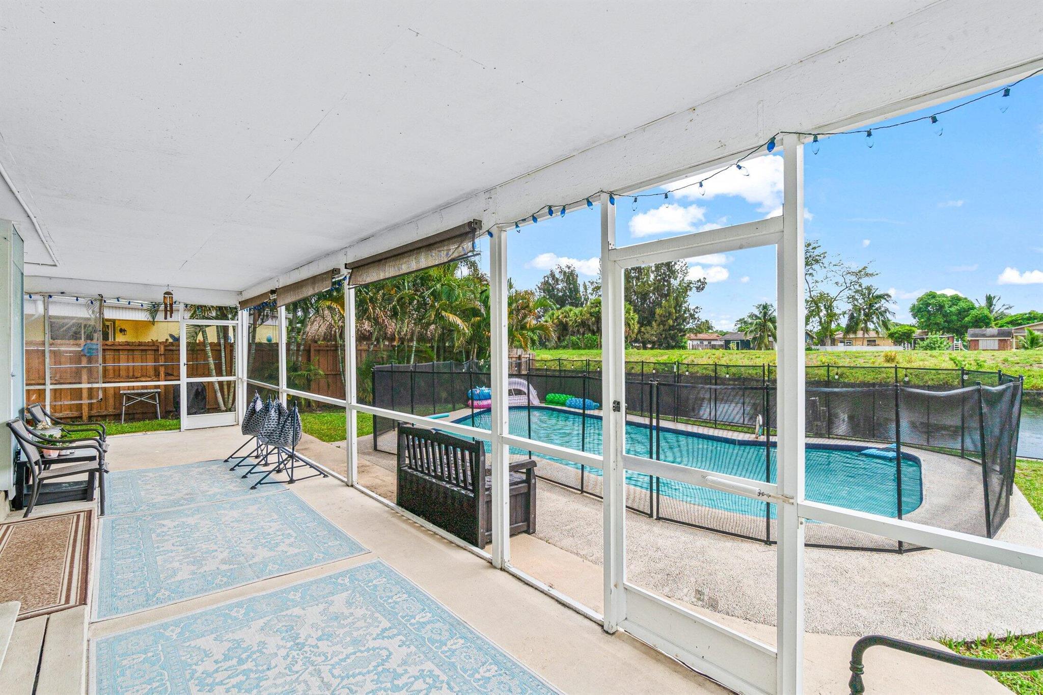 7818 NW 66th Terrace