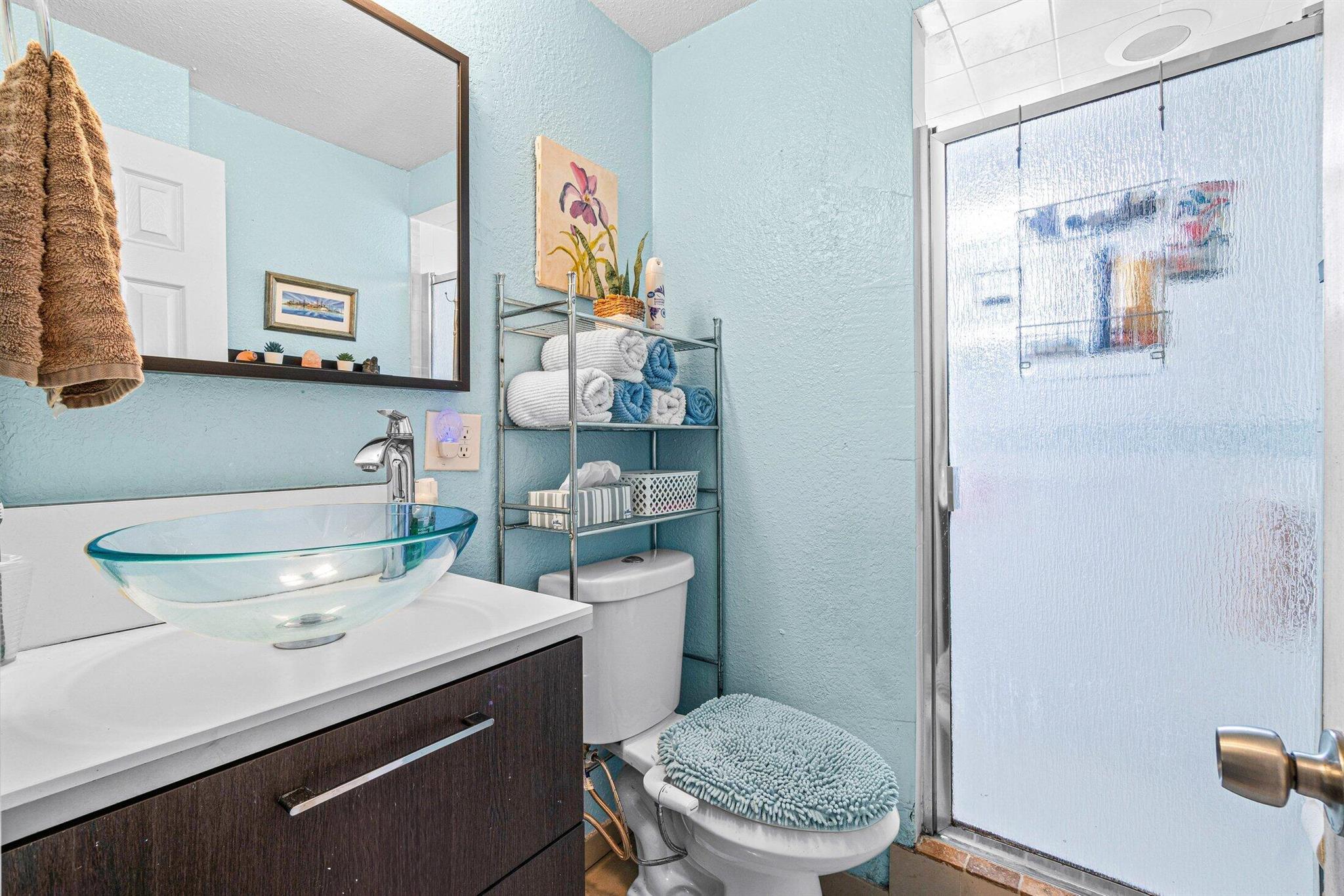 7818 NW 66th Terrace