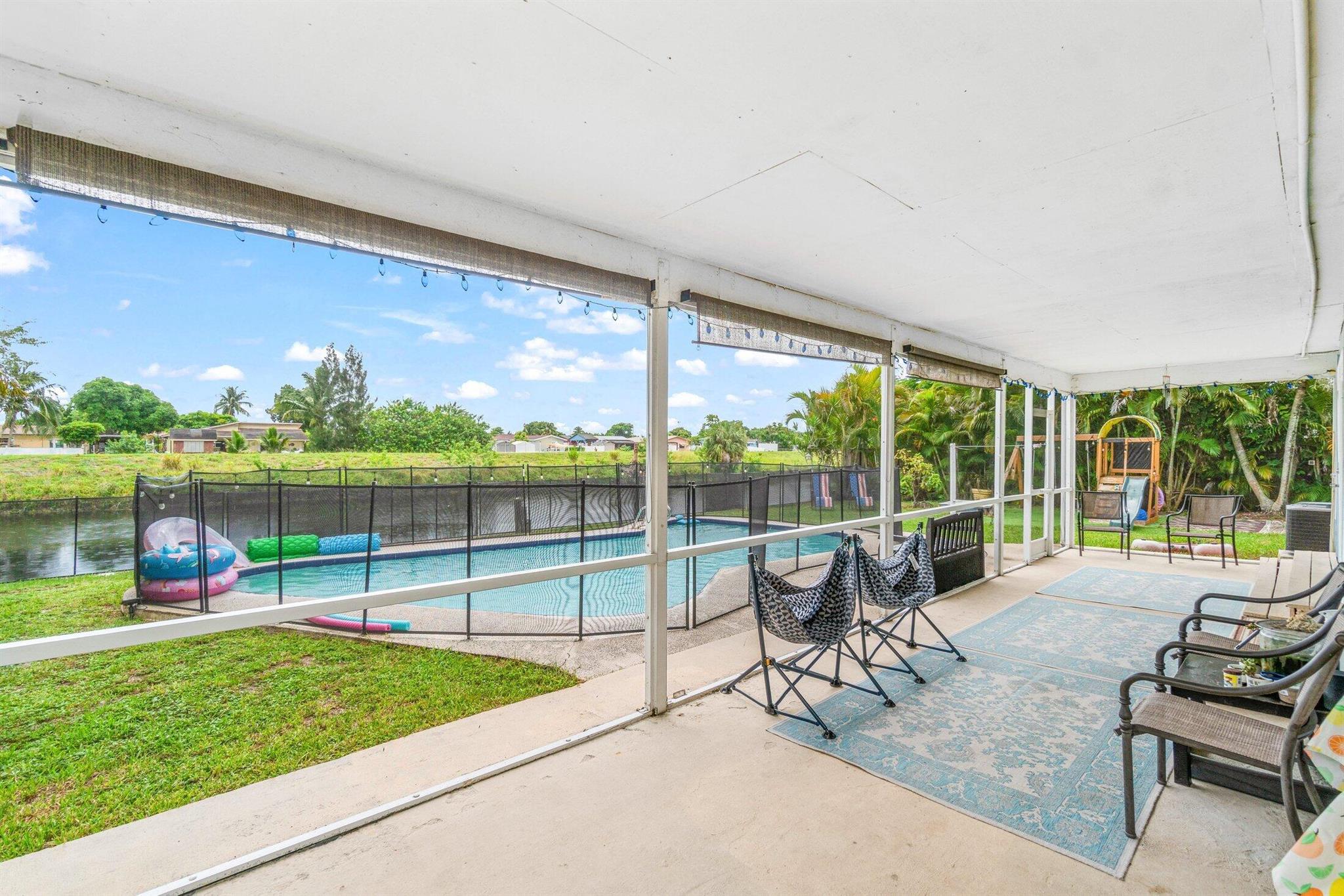 7818 NW 66th Terrace