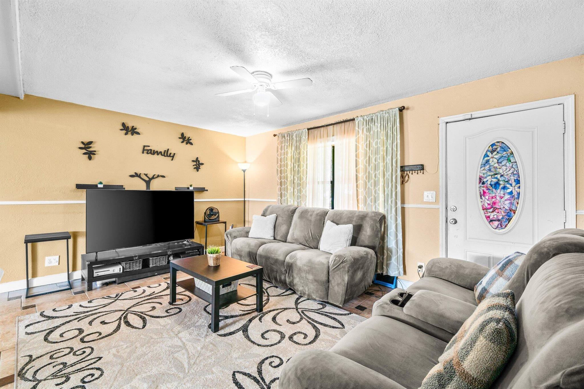 7818 NW 66th Terrace