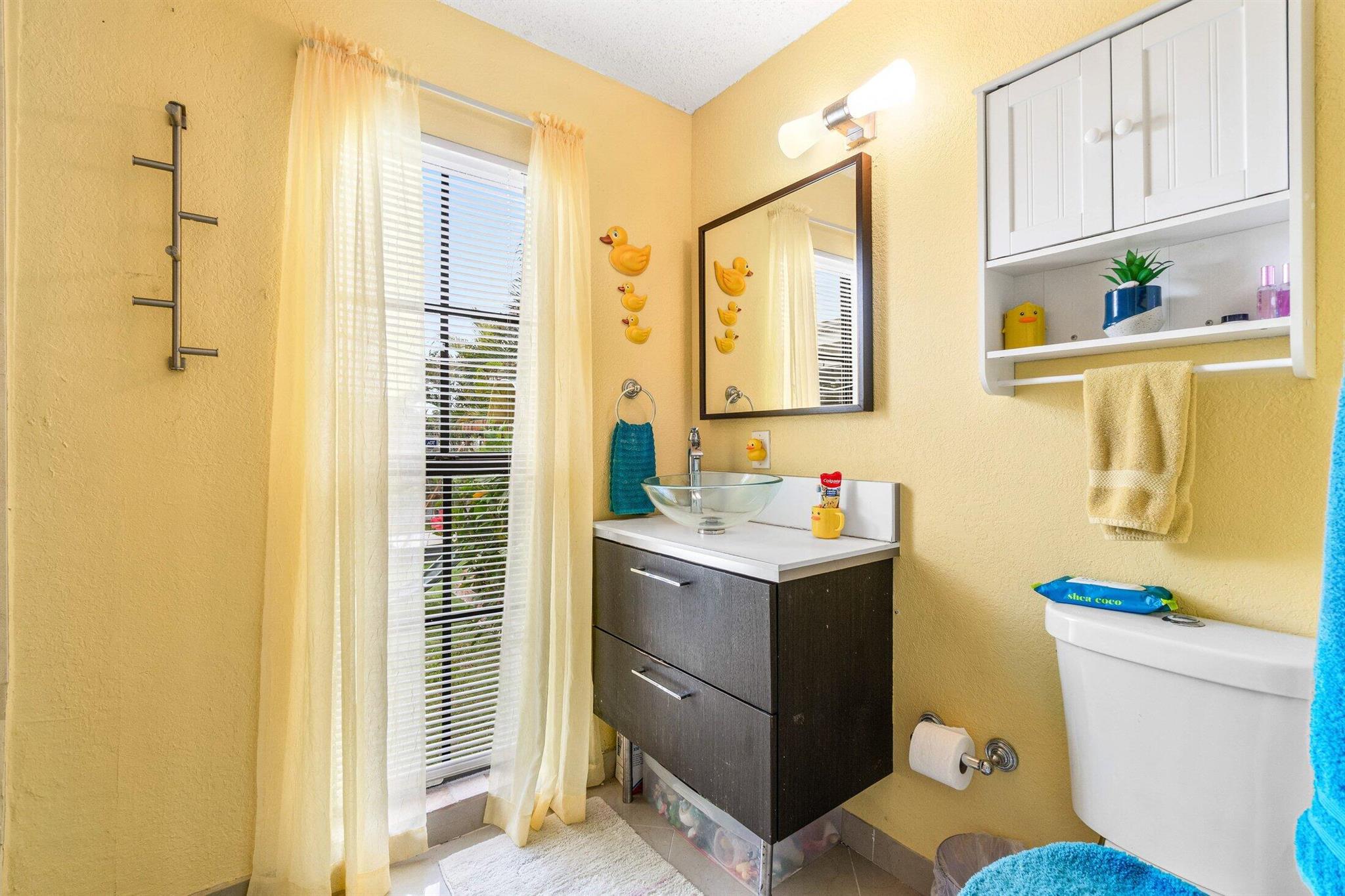 7818 NW 66th Terrace